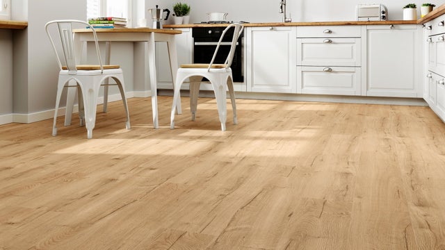 suelo laminado madera en cocina