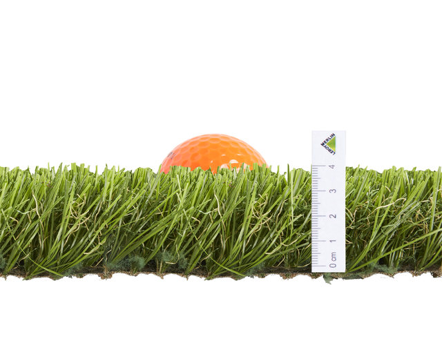 Rolo de relva artificial NATERIAL MILOS 40MM 2X5M 19950 pontadas m2 e 10200 Dtex