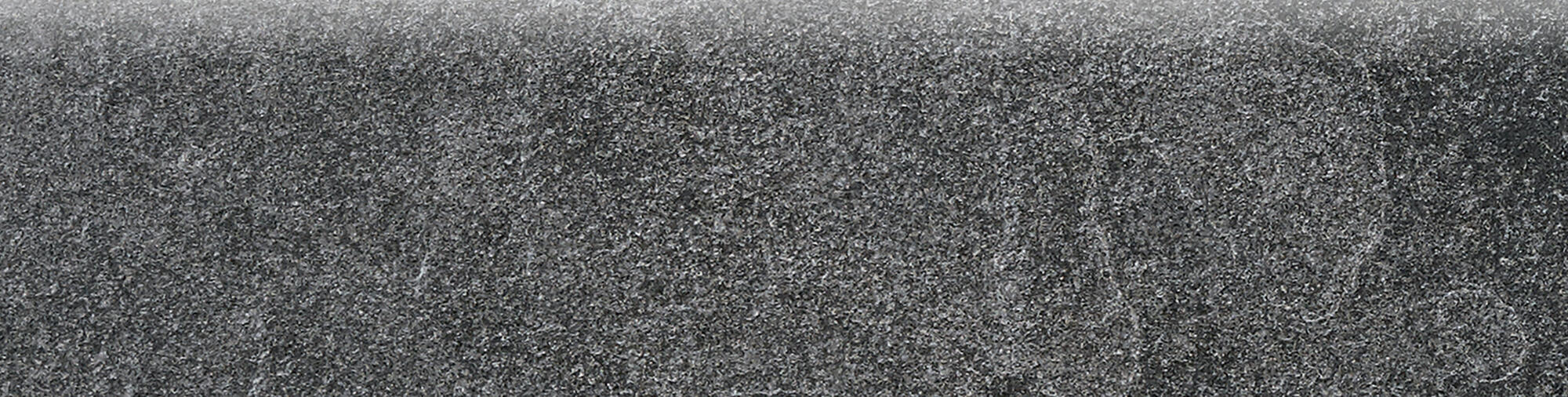 Rodapié porcelánico axis 31.6x8 cm piedra negro