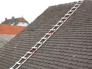 HAILO Echelle plate de toit en bois pour couvreur Safety Roof - 2x2,5m