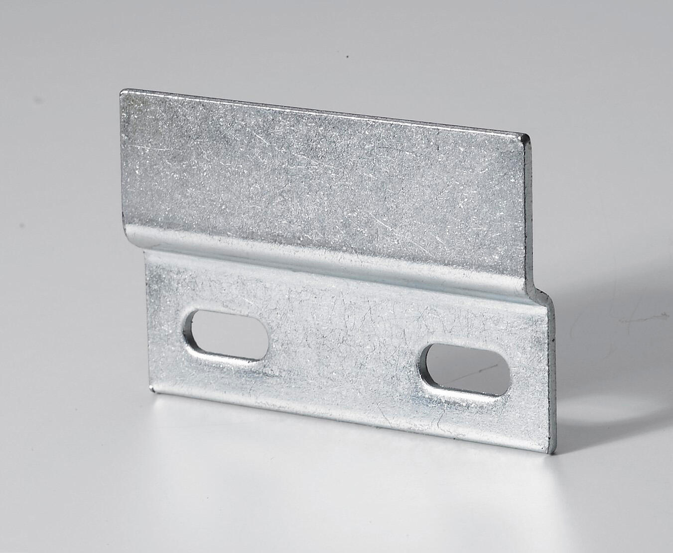 Lot de 10 Profils pour suspension de meuble acier zingué HETTICH, l.45 mm - 7