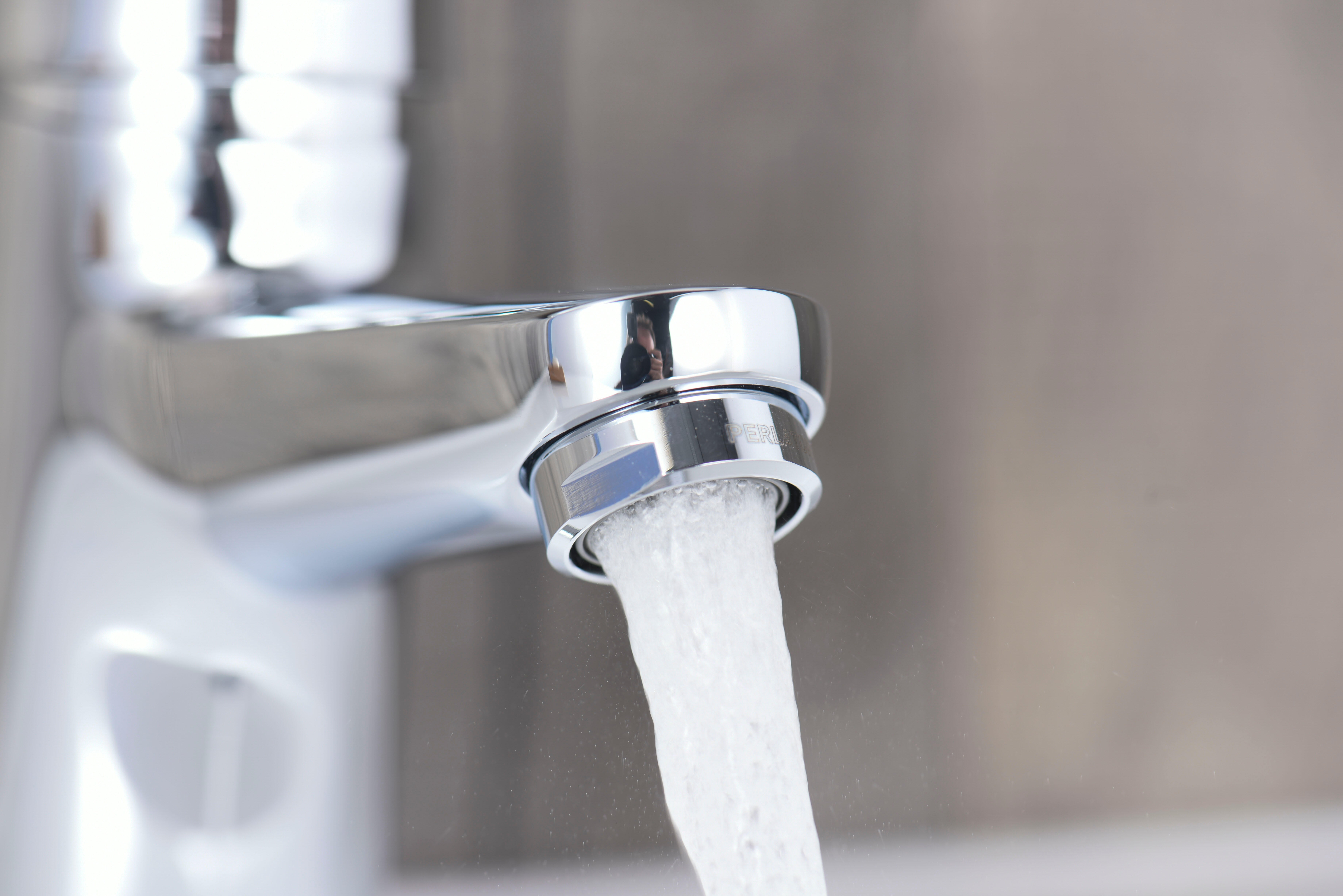 Torneira de lavatório monocomando cromado Roca Mitos - 11