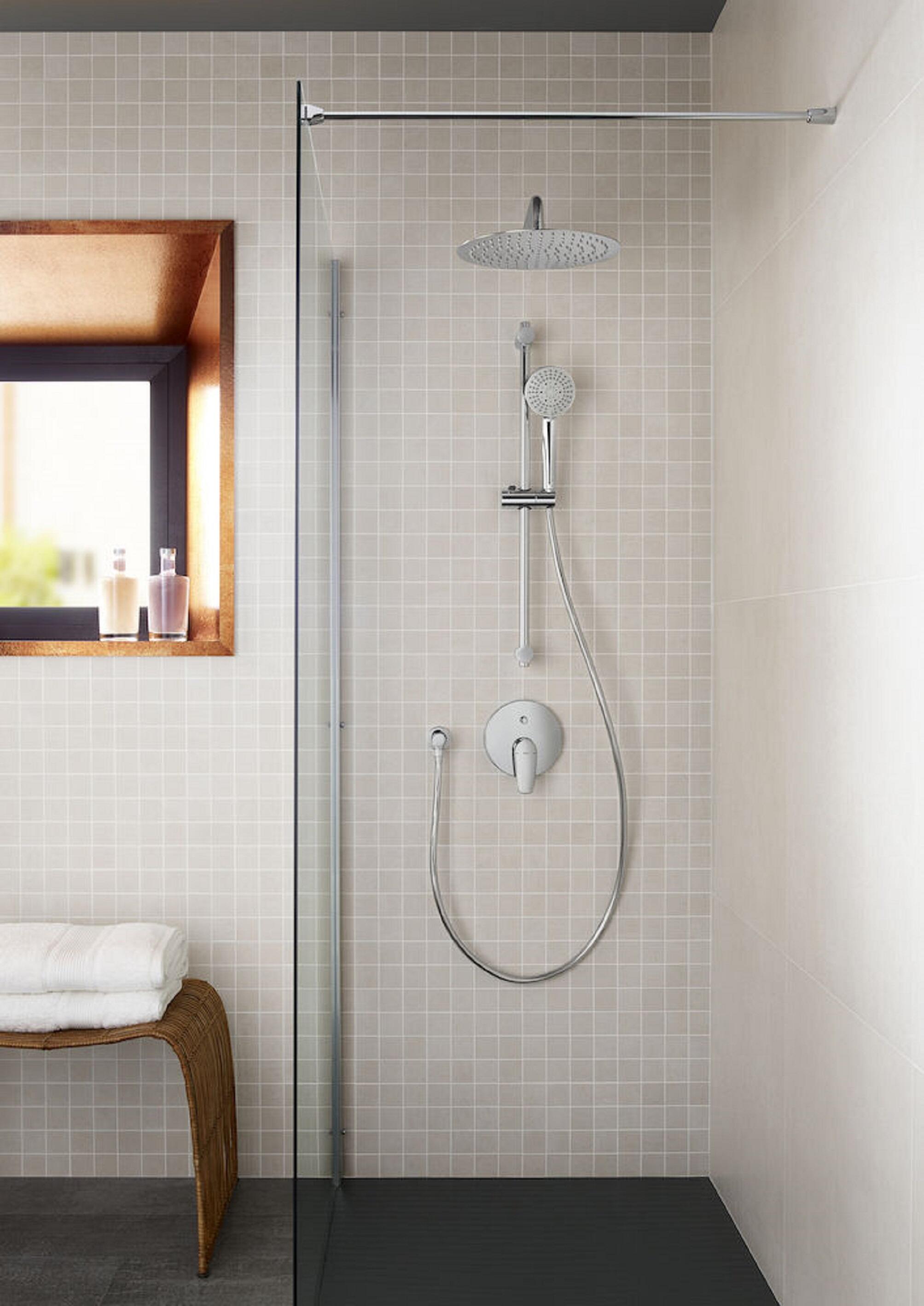 Ducha empotrada monomando ROCA Níquel brillo Rociador a