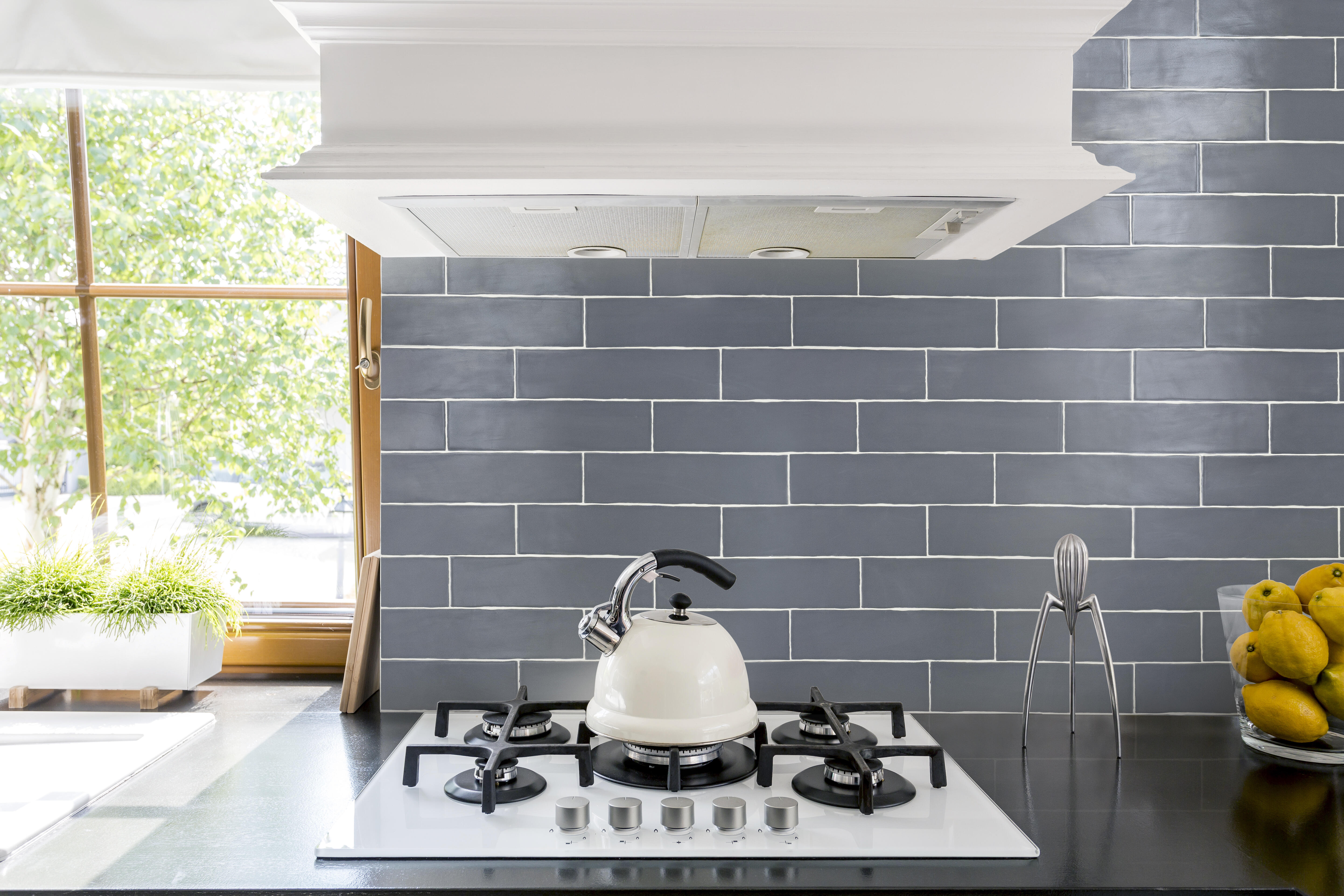 Azulejo cerámico columbus efecto zellige grafito mate 7.5x30 cm