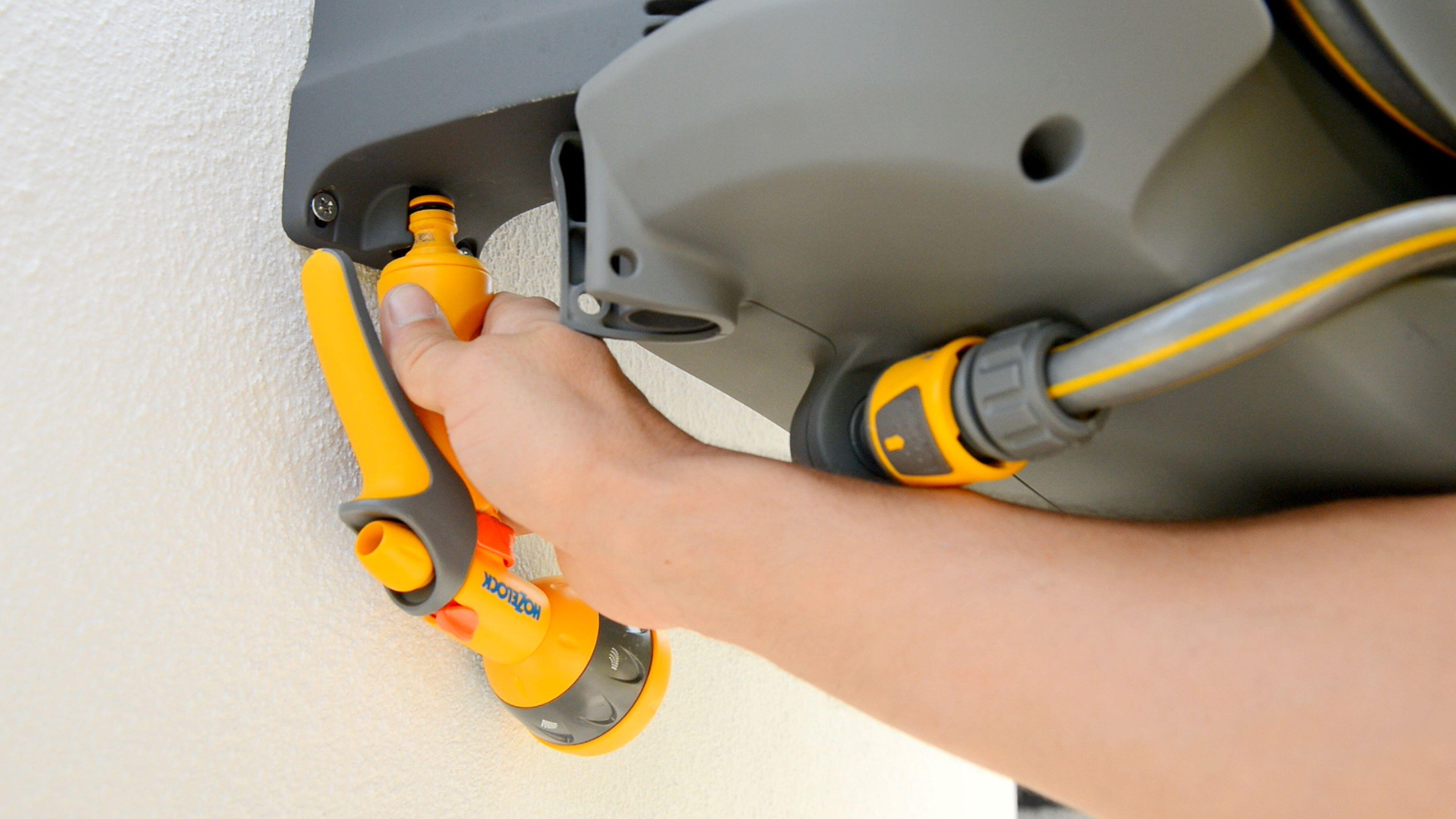 Enrolador de parede HOZELOCK AUTOREEL 25M - 6