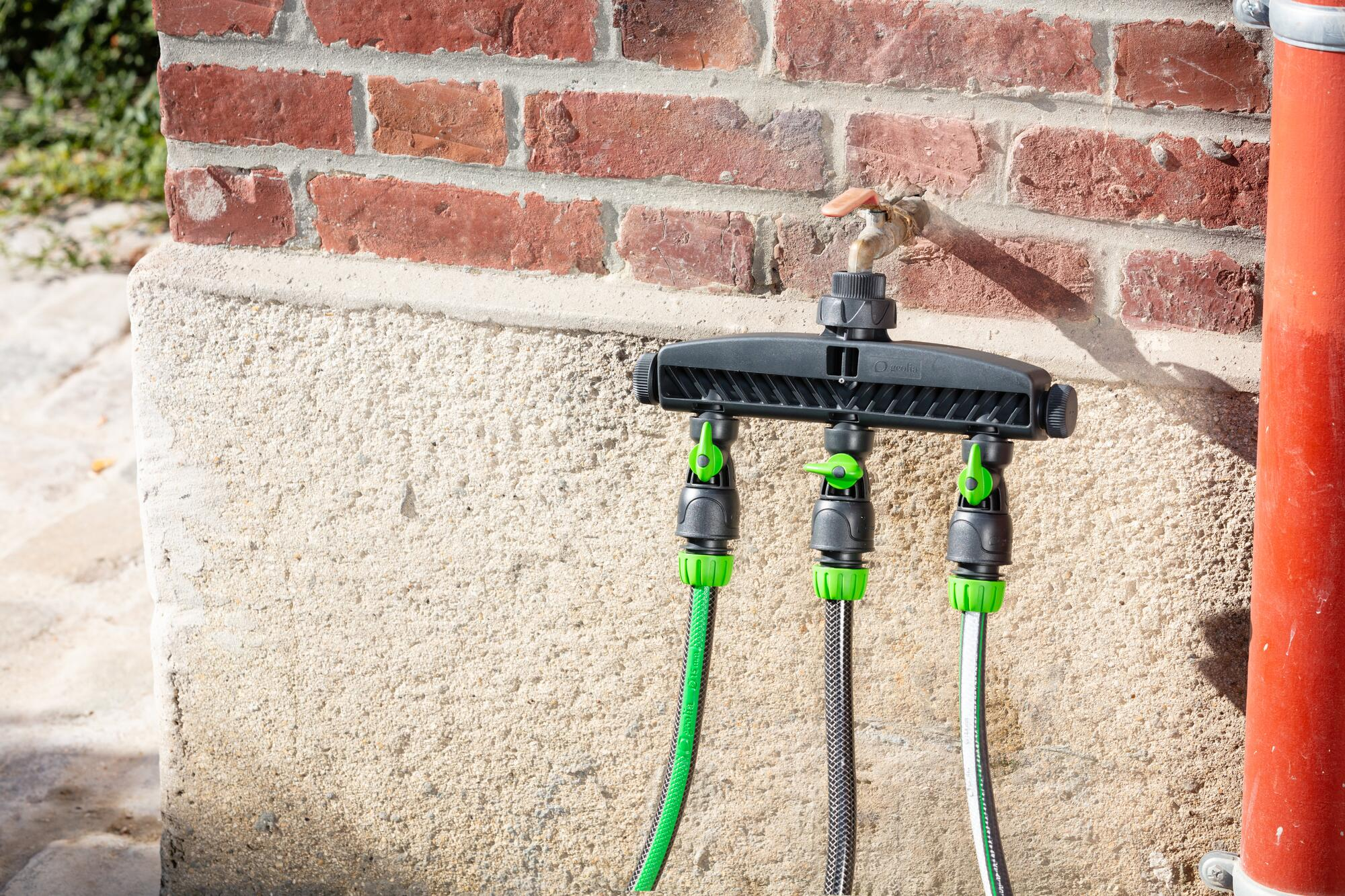 Distribuidor 4 vías GEOLIA con cierres independientes hembra 1/2