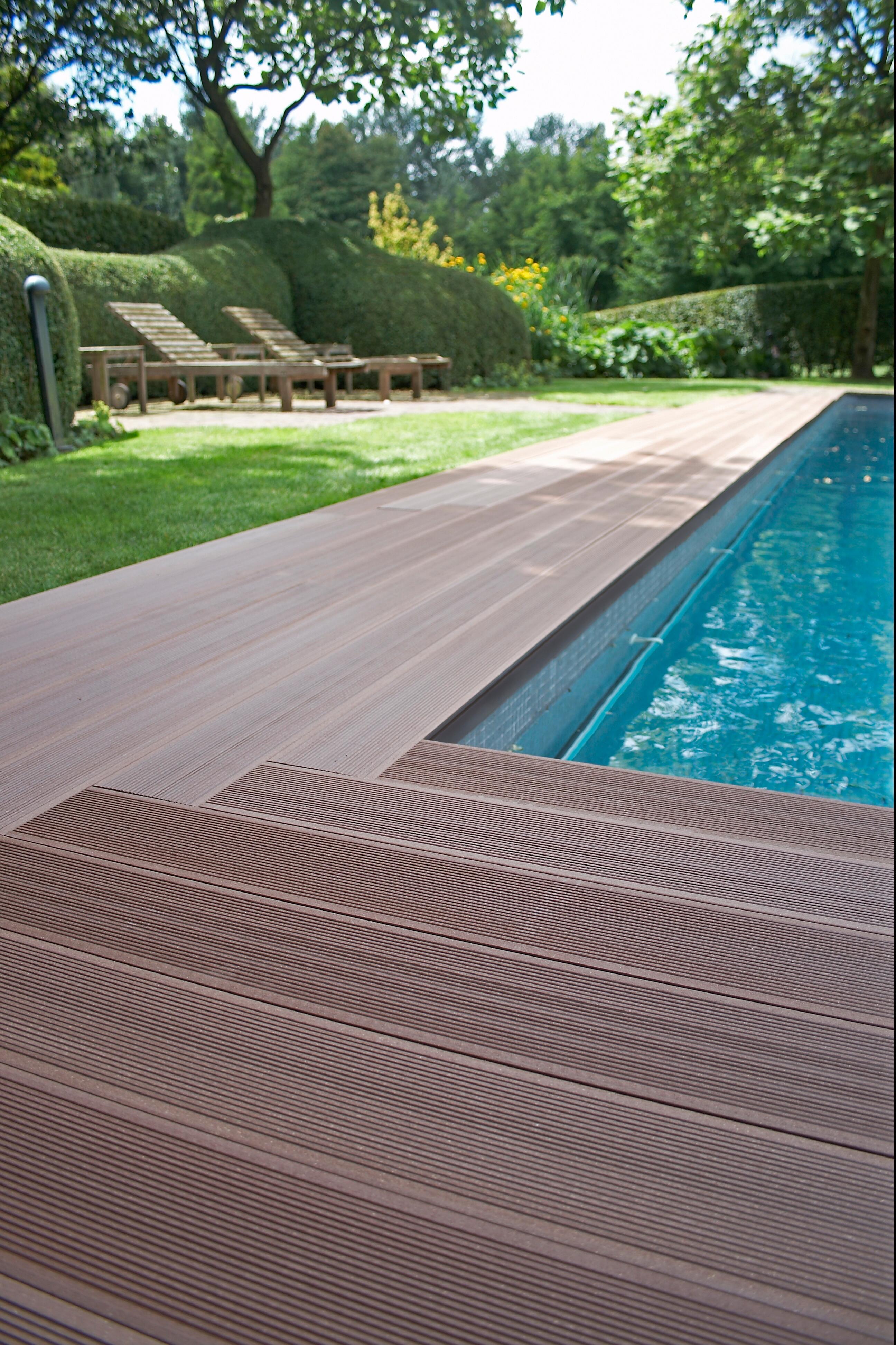 Lama de composite marrón 14x240 cm y 25 mm