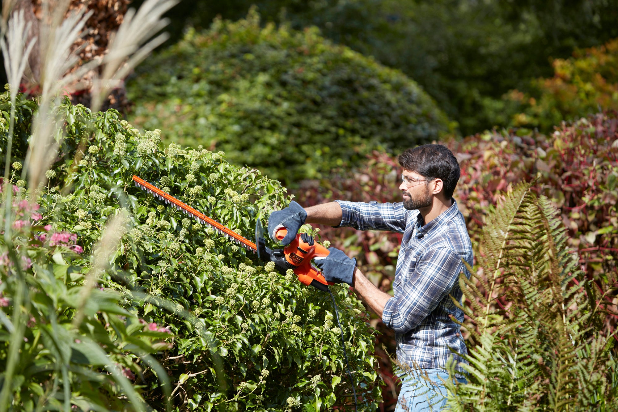 Corta-sebes elétrico BLACK + DECKER BEHT201-QS - 8