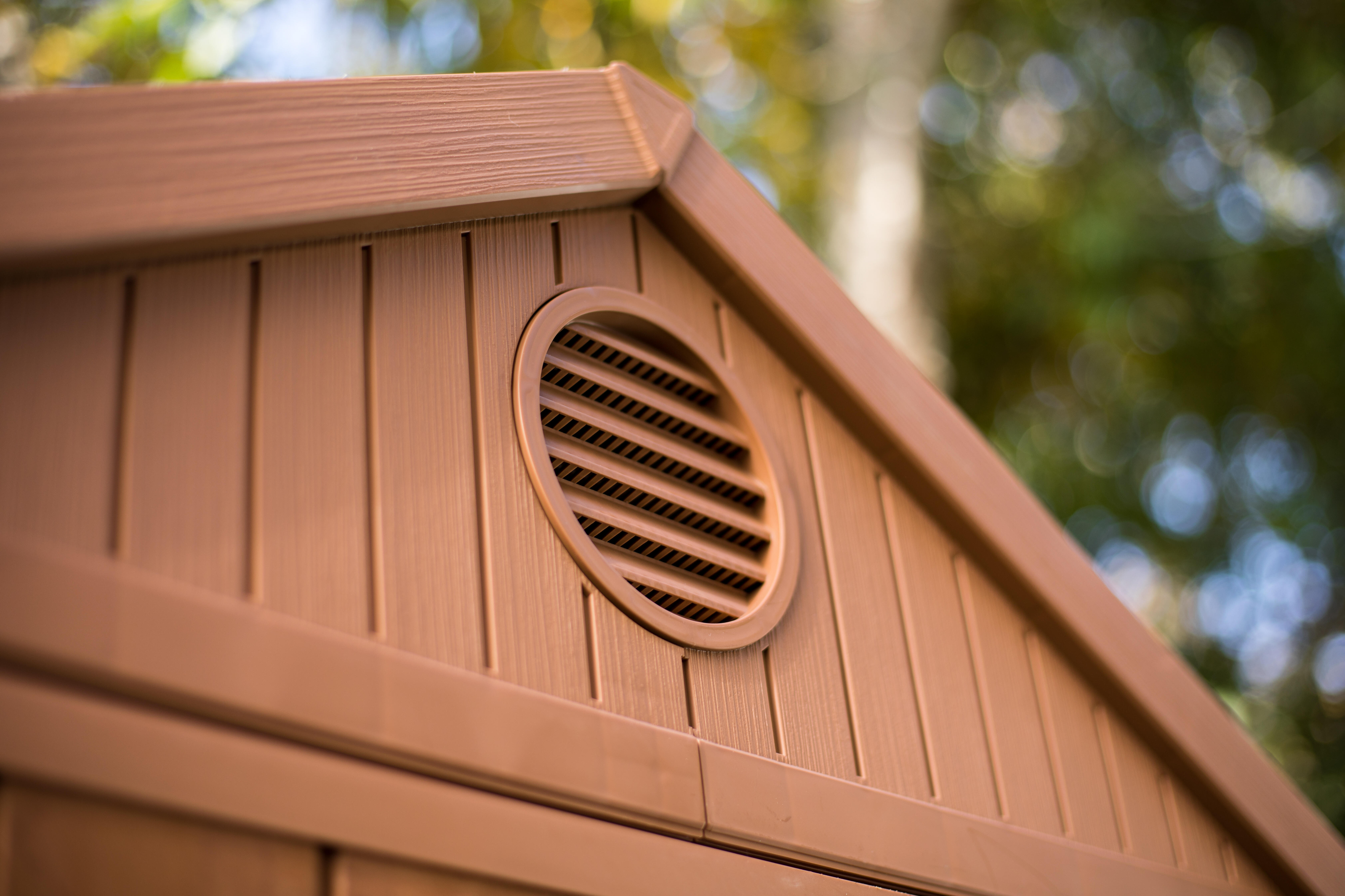 Casetta da giardino KETER Darwin in polipropilene legno con porta battente semplice, superficie interna 1.98 m² e spessore parete 16 mm, con pavimento - 17