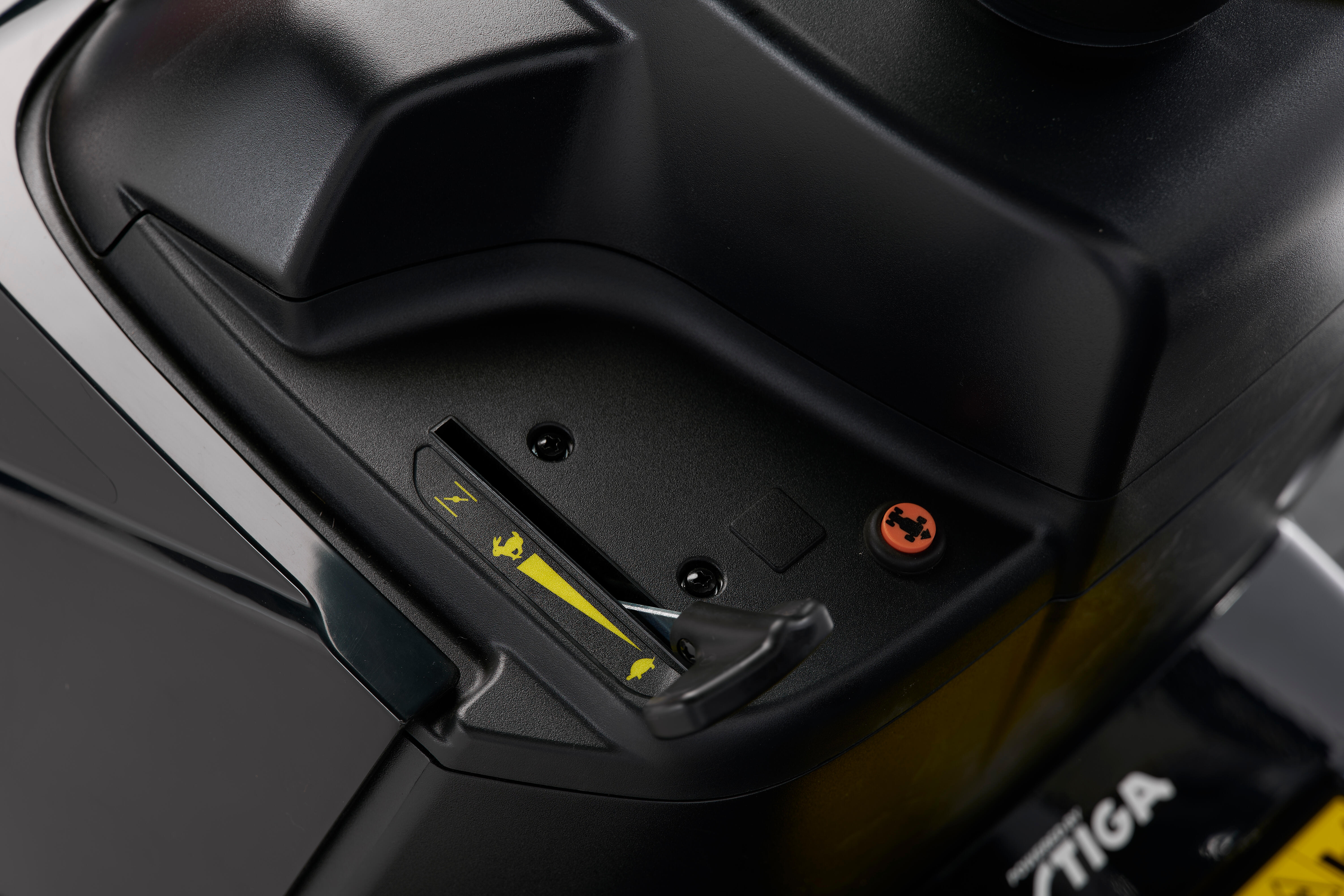 Tractor ALPINA AT4 98 HA 432 cc 98 cm ancho de corte - 9