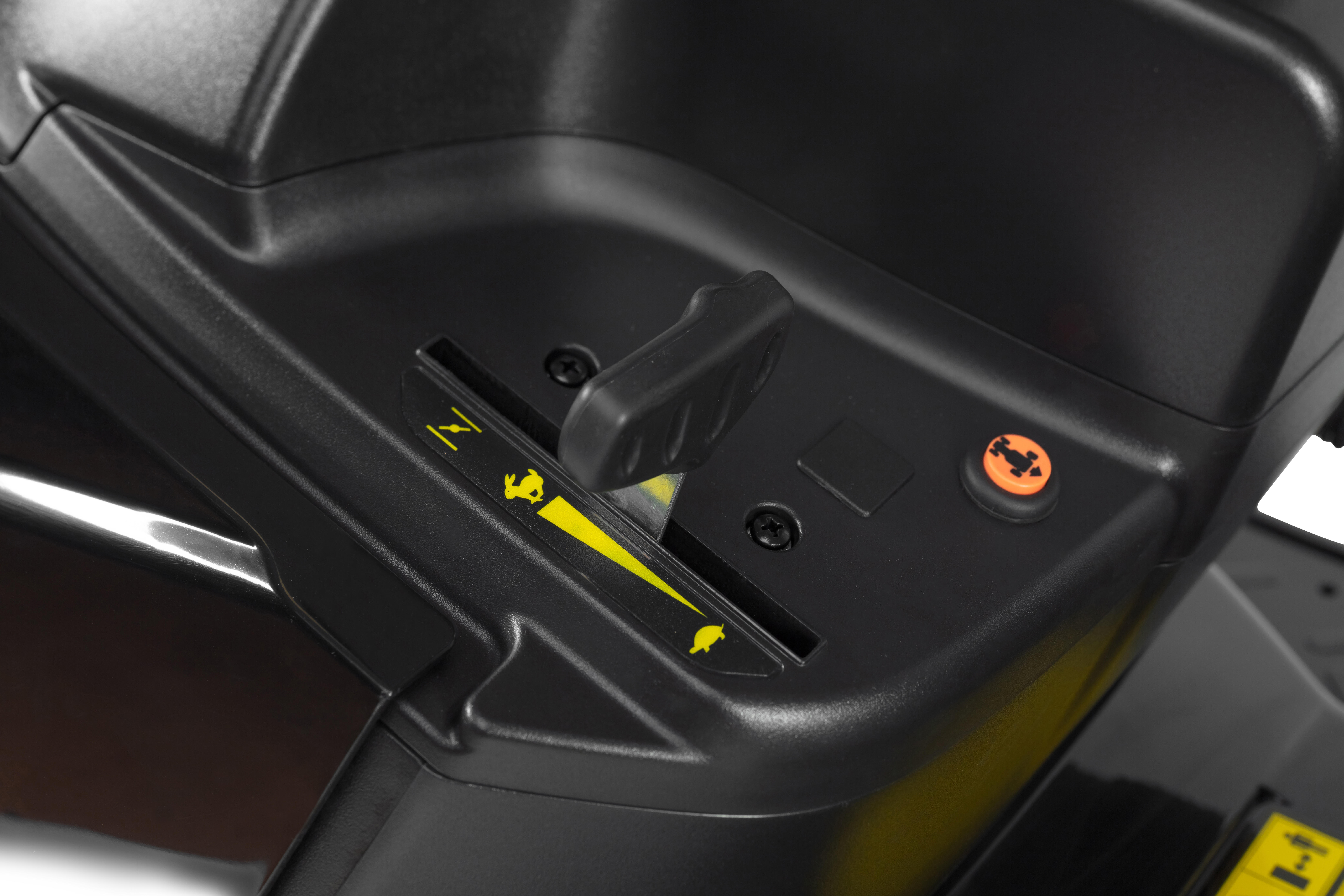 Trattorino Tagliaerba Alpina AT4 84A A Benzina - Motore 352cc, Taglio 84cm, Sacco 200L, Luci LED - Foto 10