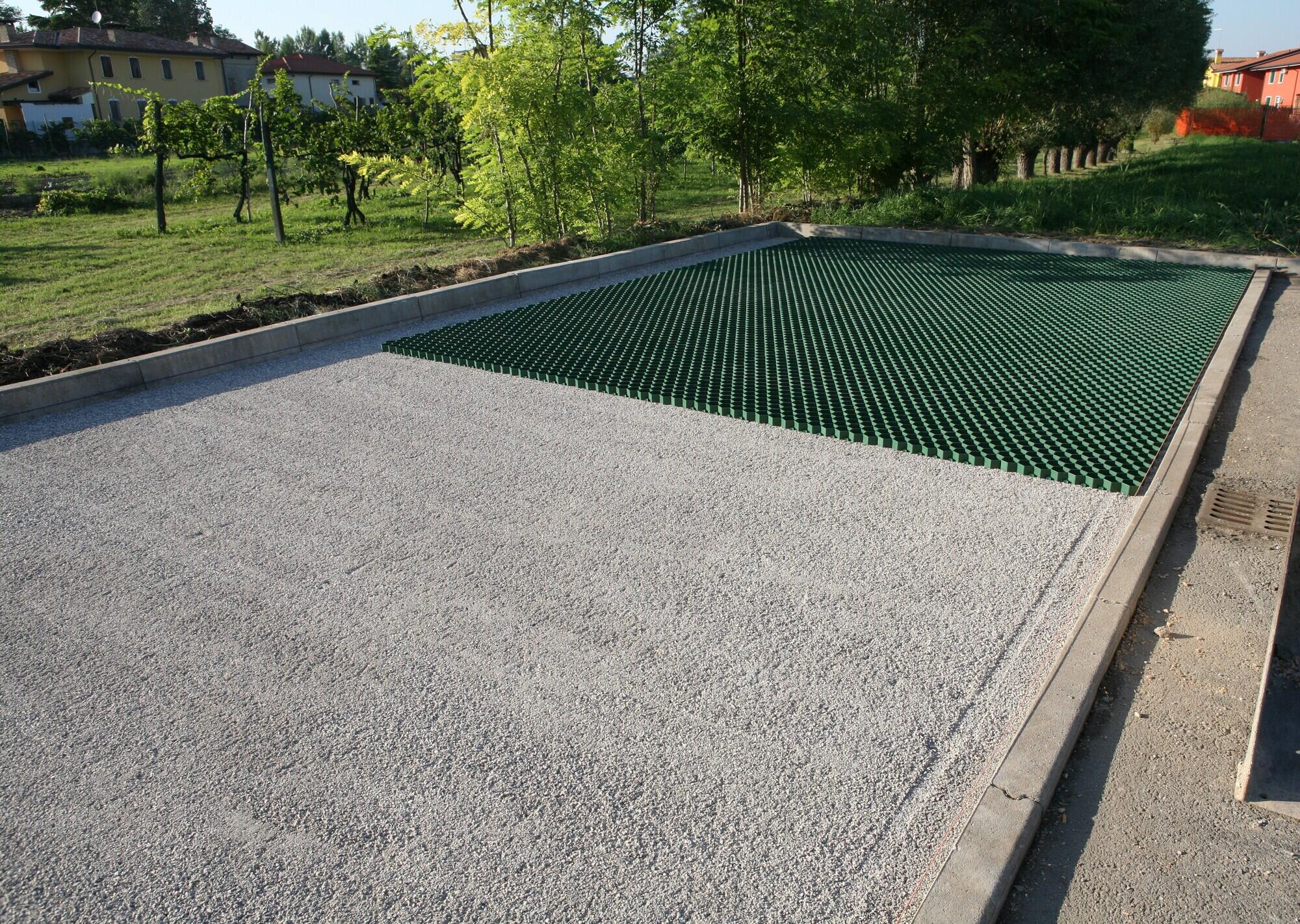 Baldosa estabilizadora para gravilla y césped transitable de polietileno 60 x 56 cm y 40 mm de espesor ONEK - 6