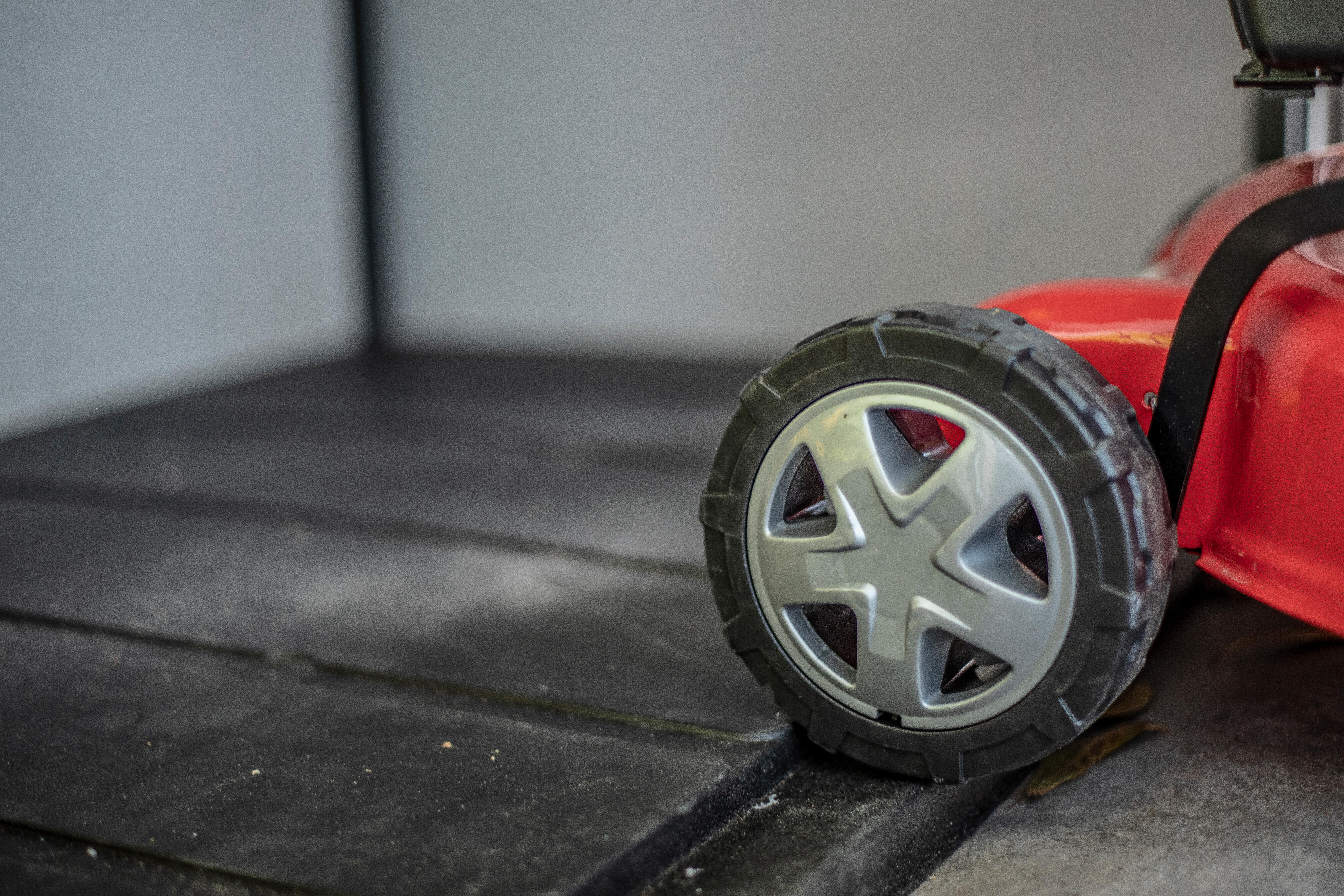 Box portattrezzi in polipropilene KETER HIGH STORE + L 140 x P 73.6 x H 170.4 cm GRIGIO - 17