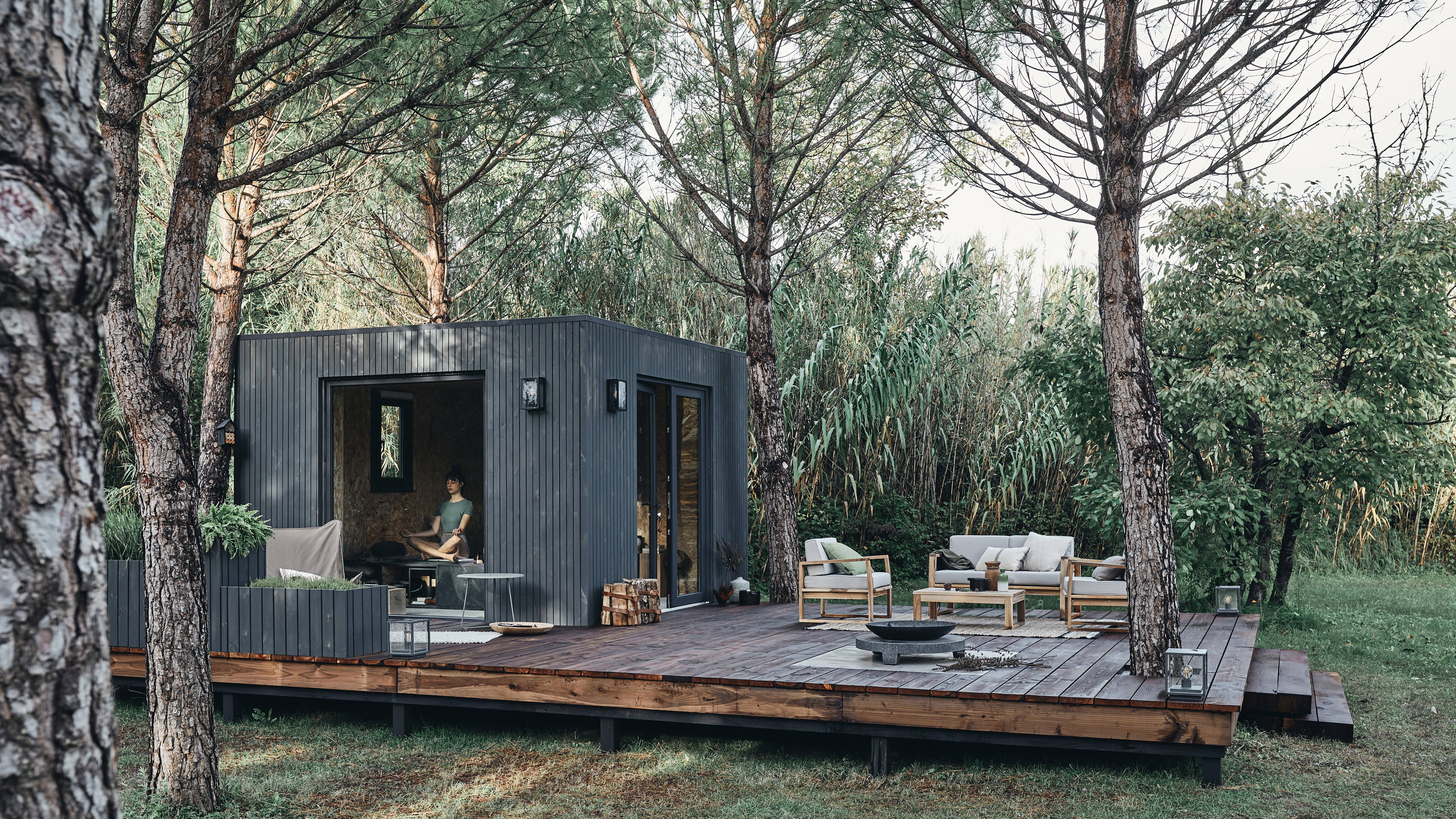 Caseta de madera Eco Lodge 15m2 de 480x250x365 cm y 18.14 m2 con 90 mm espesor y doble puerta abatible DECOR ET JARDIN - 3