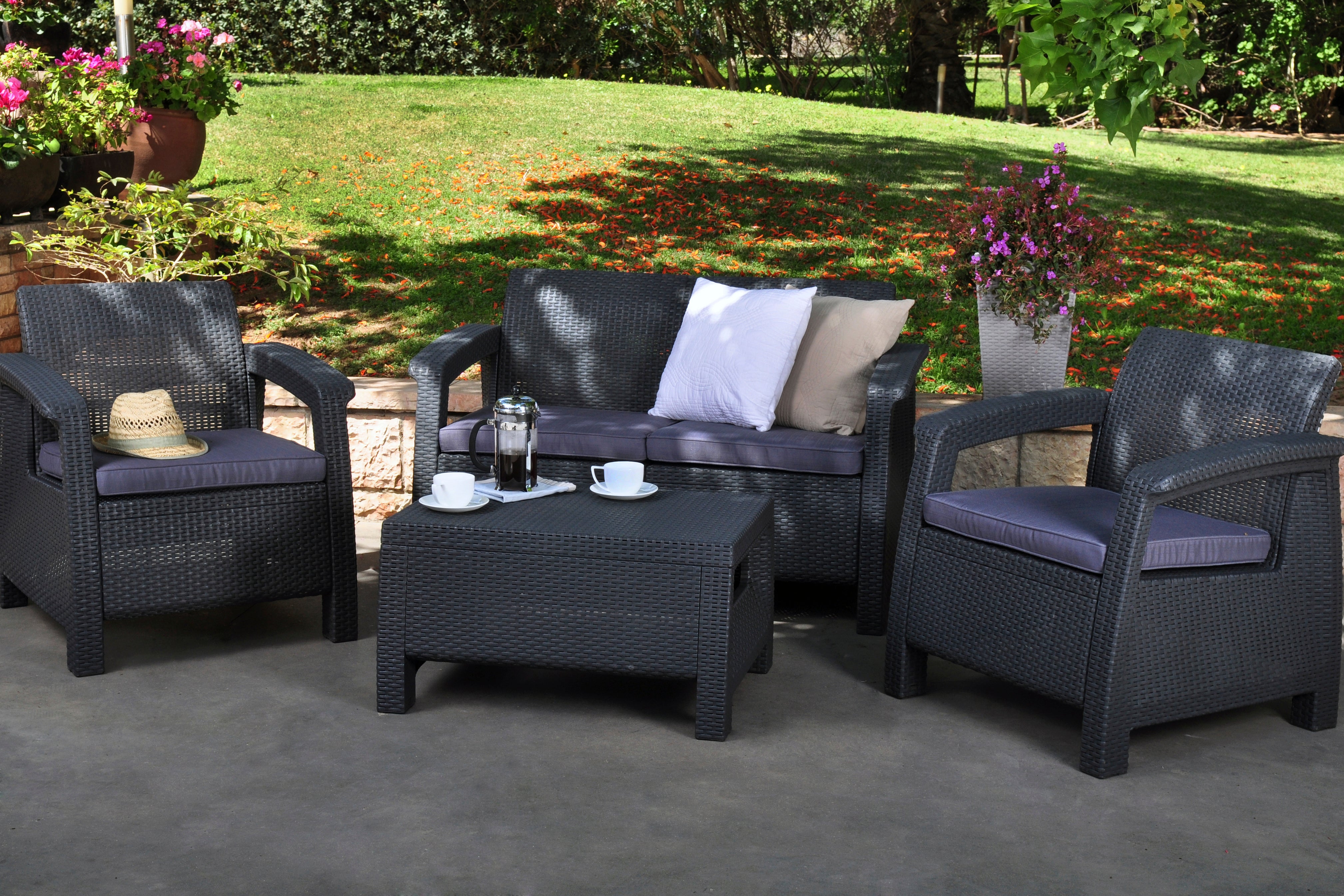 Conjunto jardim relax resina sofá mesa antracite 4 lugares Corfu Keter - 4