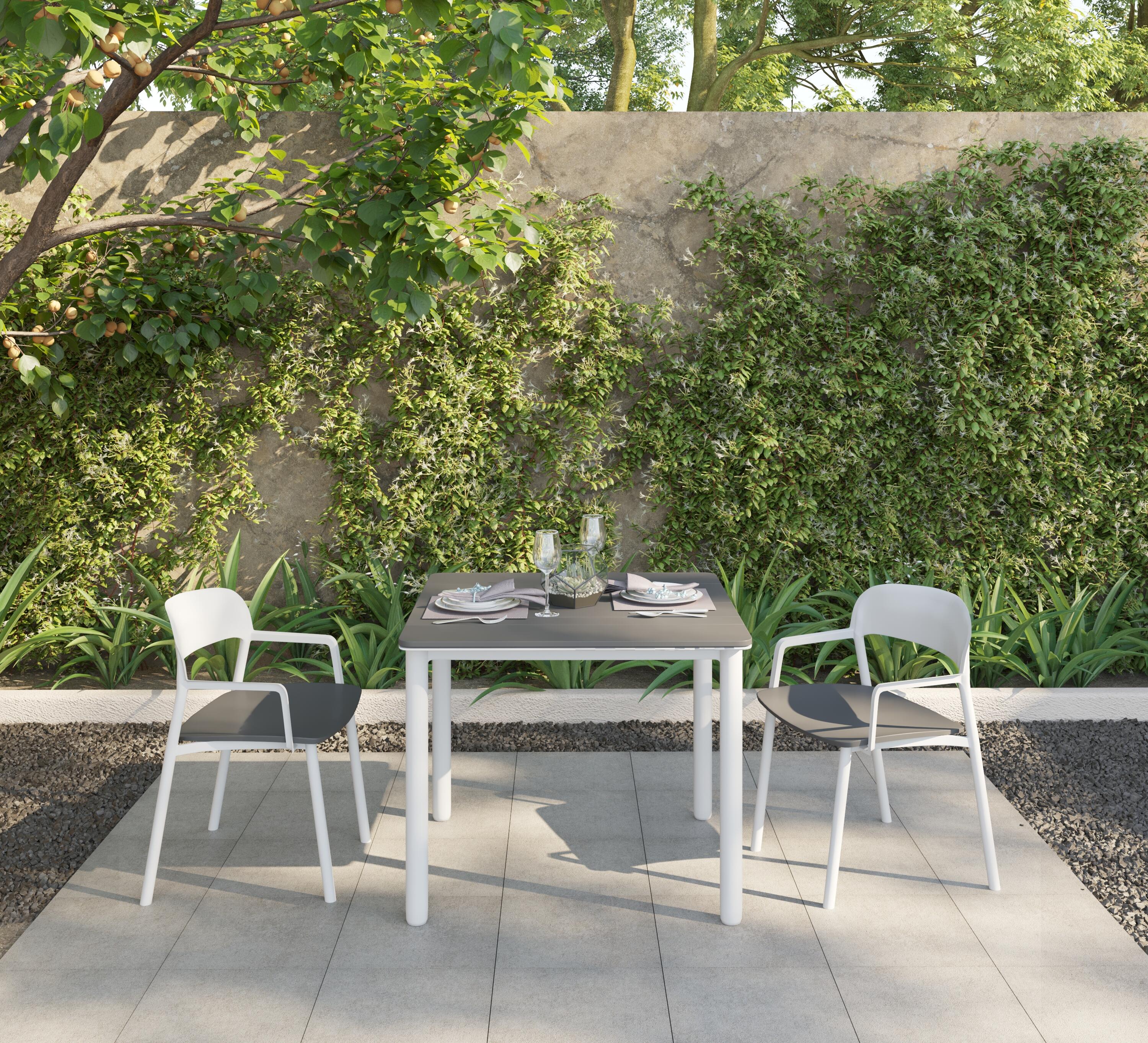 Silla de jardín de exterior de resina con brazos Ona blanco/gris - 9