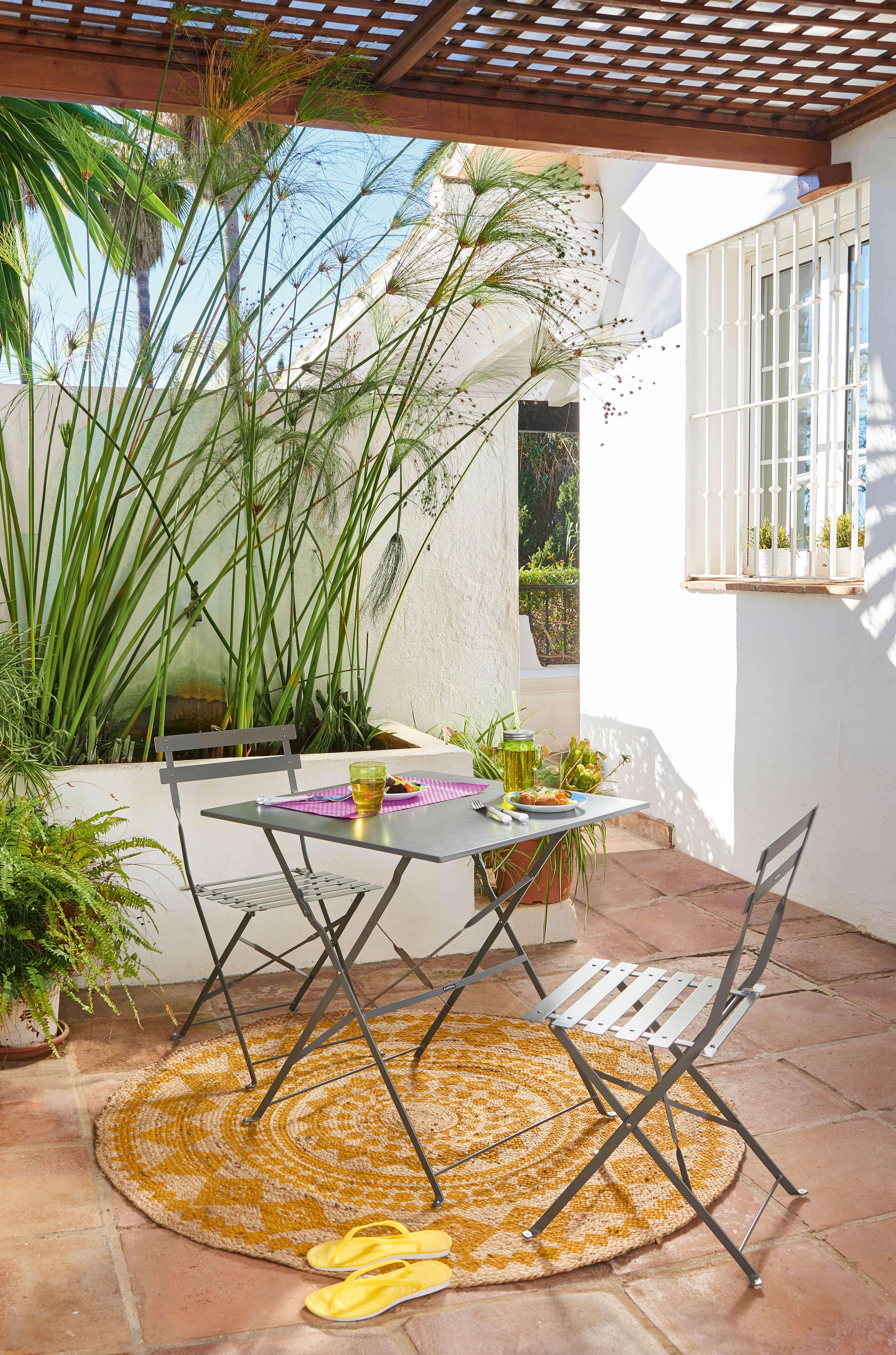 Conjunto de muebles de terraza flora de acero para 2 comensales