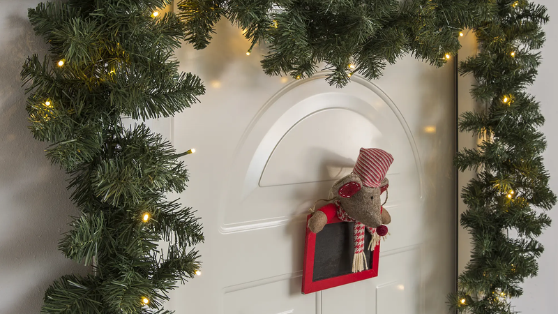 Sostener Bungalow deseable Puertas navideñas: ideas para decorarlas con estilo | Leroy Merlin