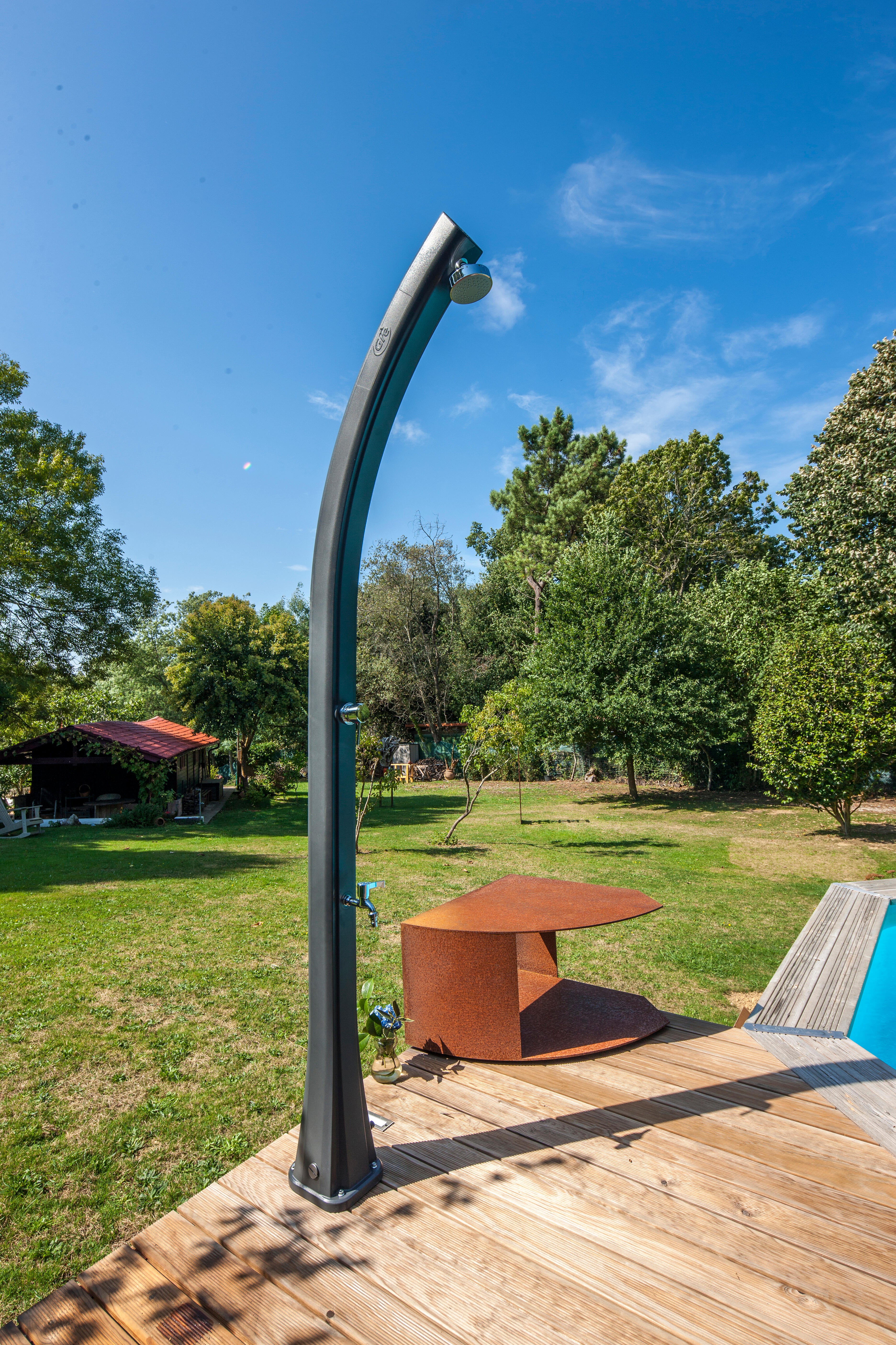 Ducha solar GRE de PVC de 25 L con lavapiés - 6