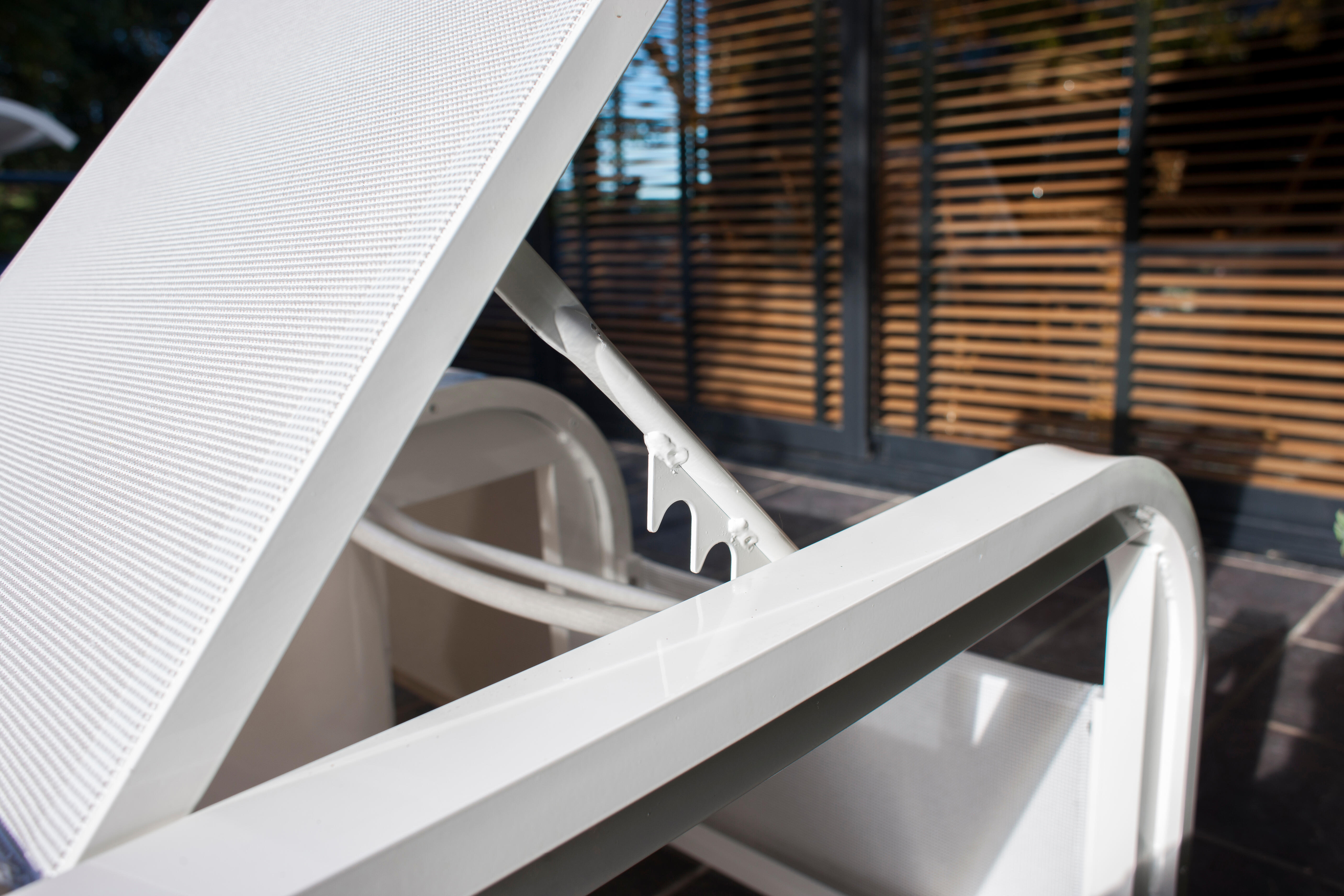 Piscina elevada de acero blanco rectangular 2.82x2.19x0.6 m con depuradora de cartucho GRE - 26