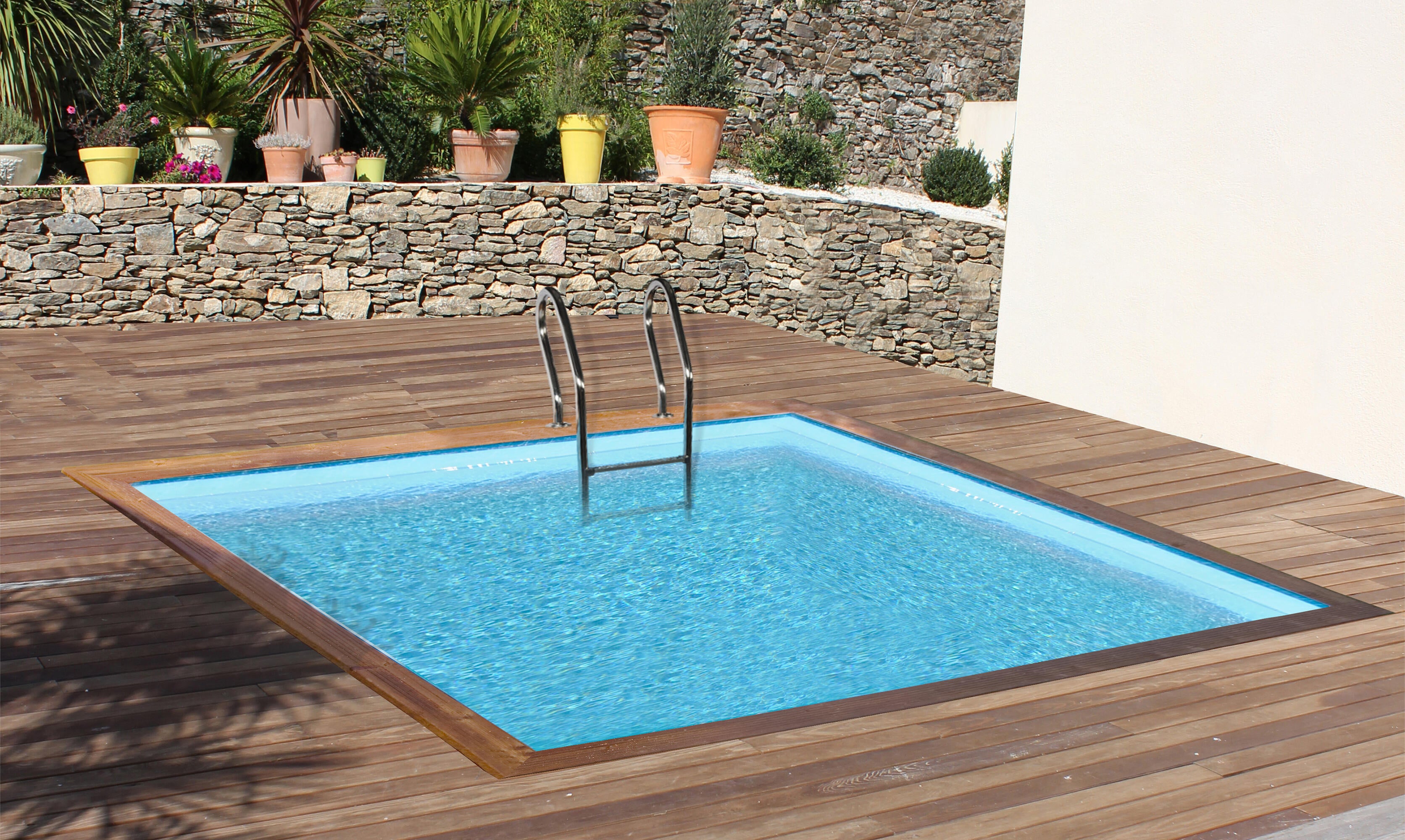 Piscina elevada de madera marrón cuadrada 2x2x0.68 m con depuradora de cartucho GRE - 13