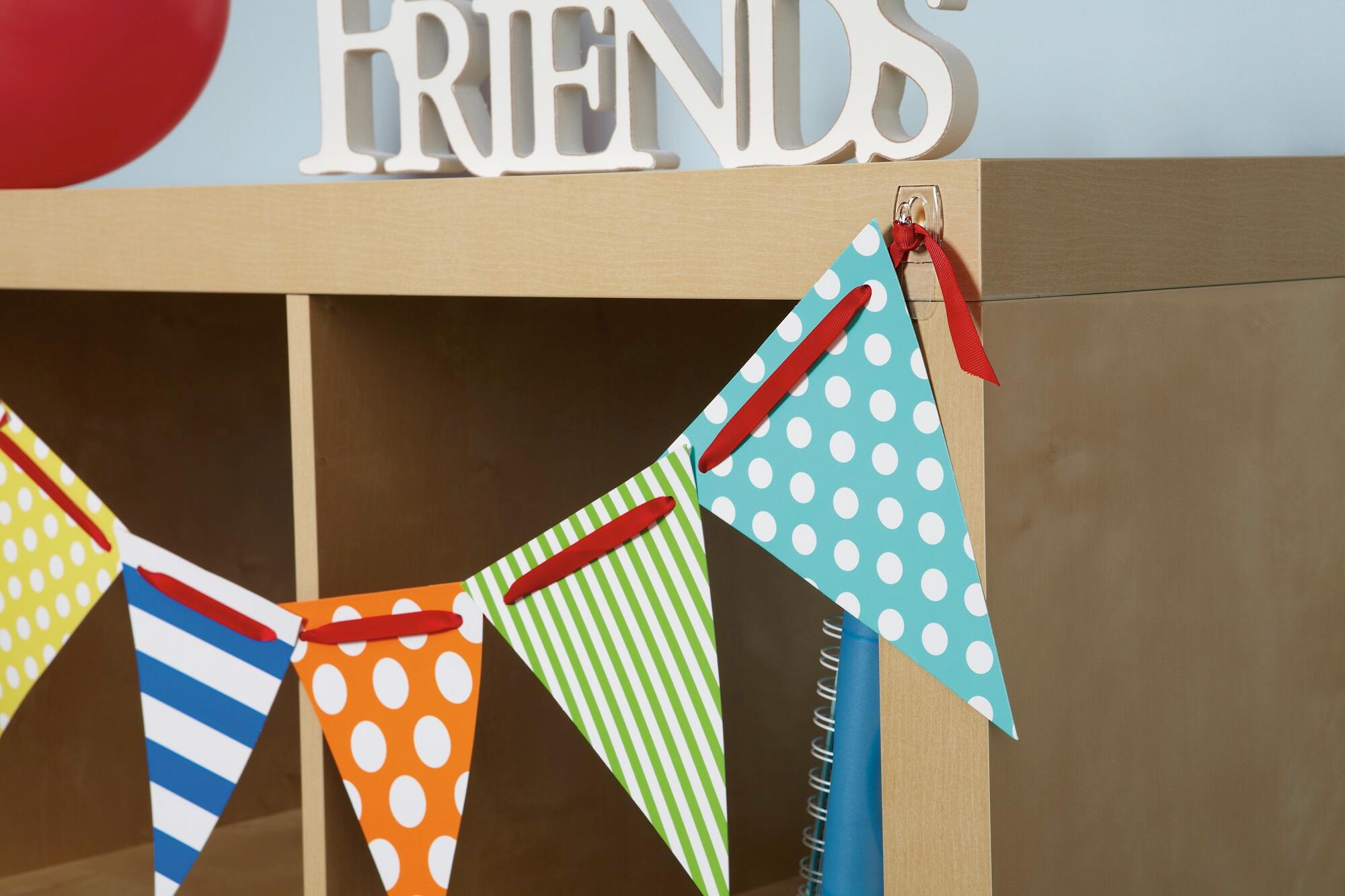 Gancio adesivo COMMAND ,trasparenti per decorazioni, 8 strisce, in polipropilene  trasparente H20 X L25 mm  portata max 0.23 Kg, 20 pezzi - 7