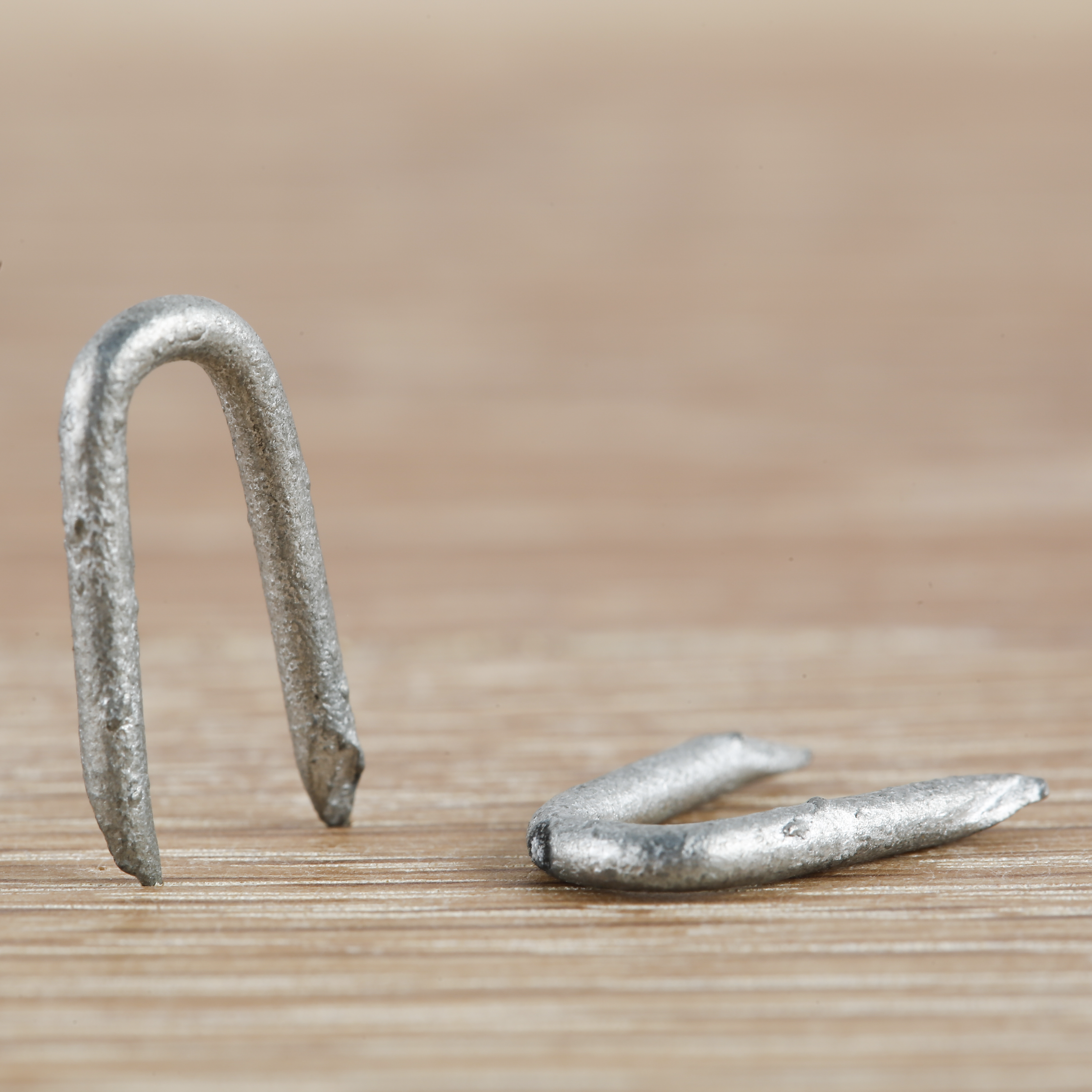 Pack 140 grampillones de acero de 16 mm de longitud - 6