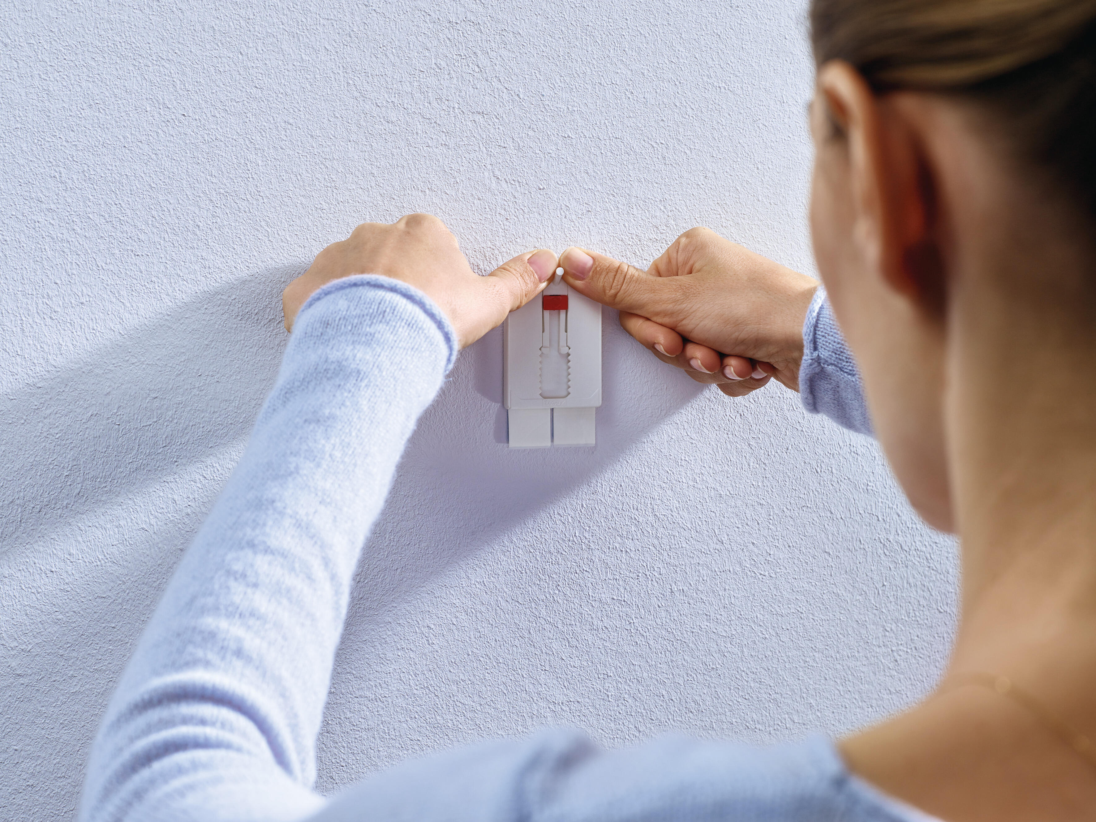 2 Pregos adesivos ajustáveis para paredes pintadas 2 kg Tesa Powerstrips - 3