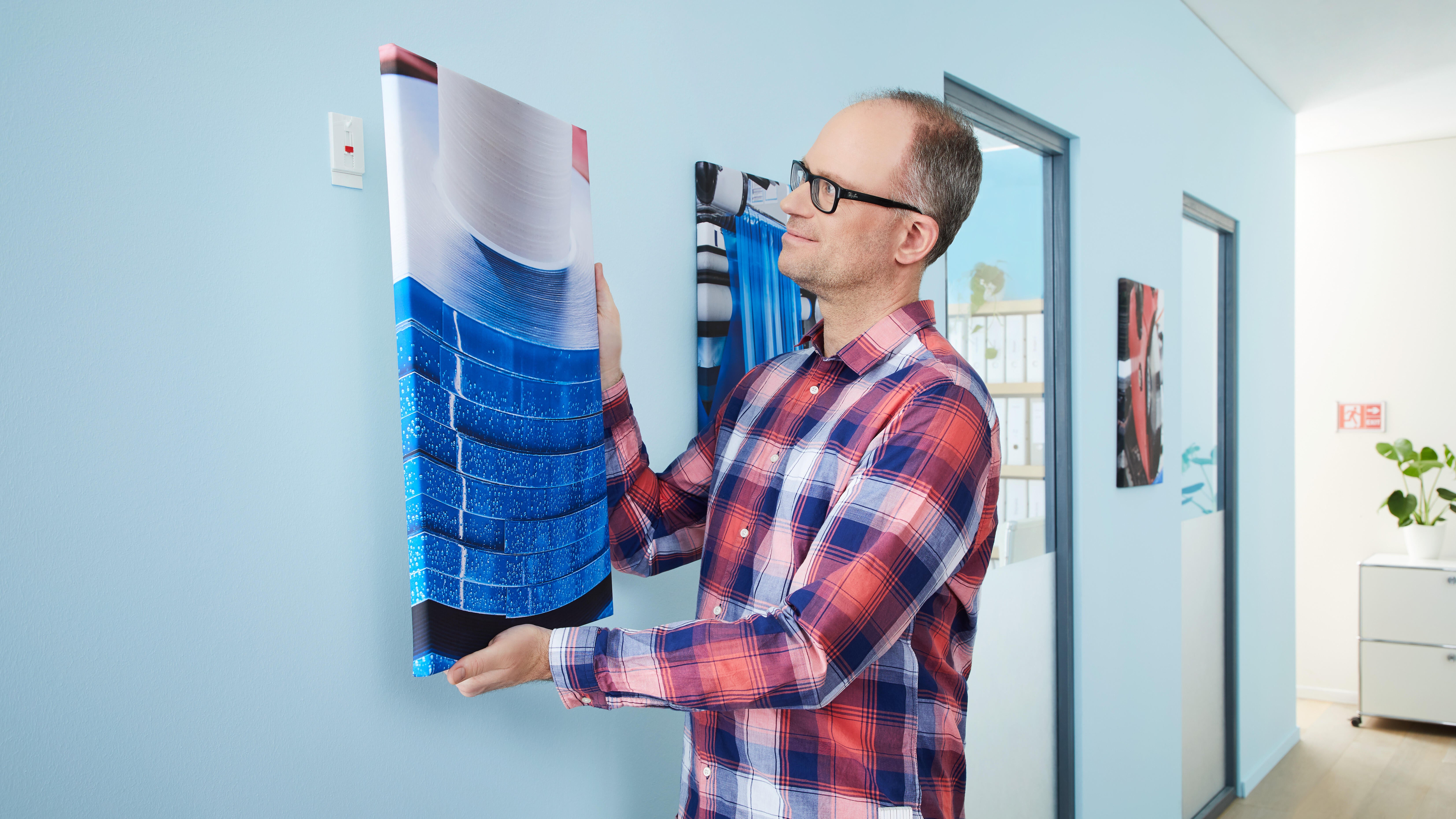 2 Pregos adesivos ajustáveis para paredes pintadas 2 kg Tesa Powerstrips - 8