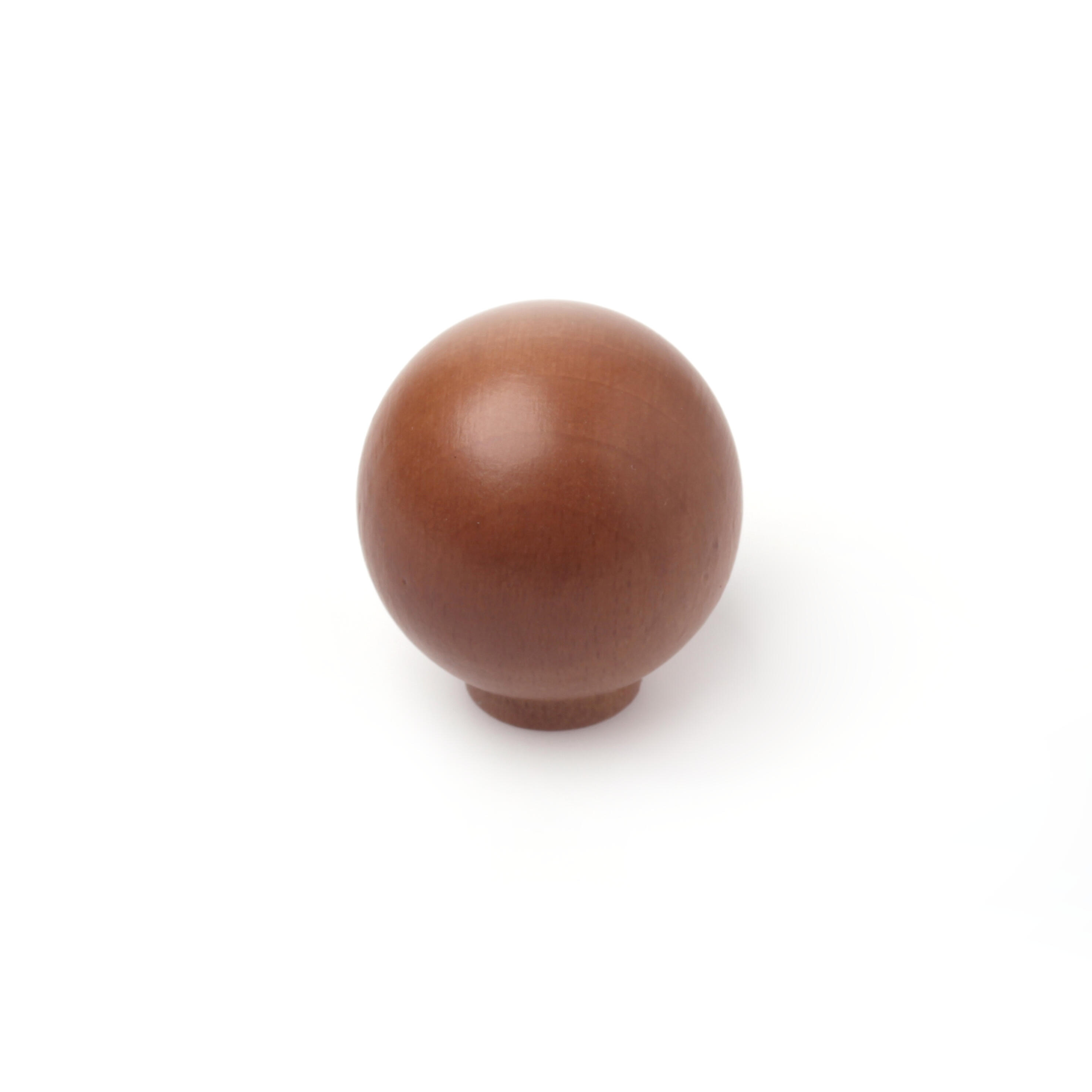 Pomo rei fabricado en haya nogal, medidas: 35x37 mm