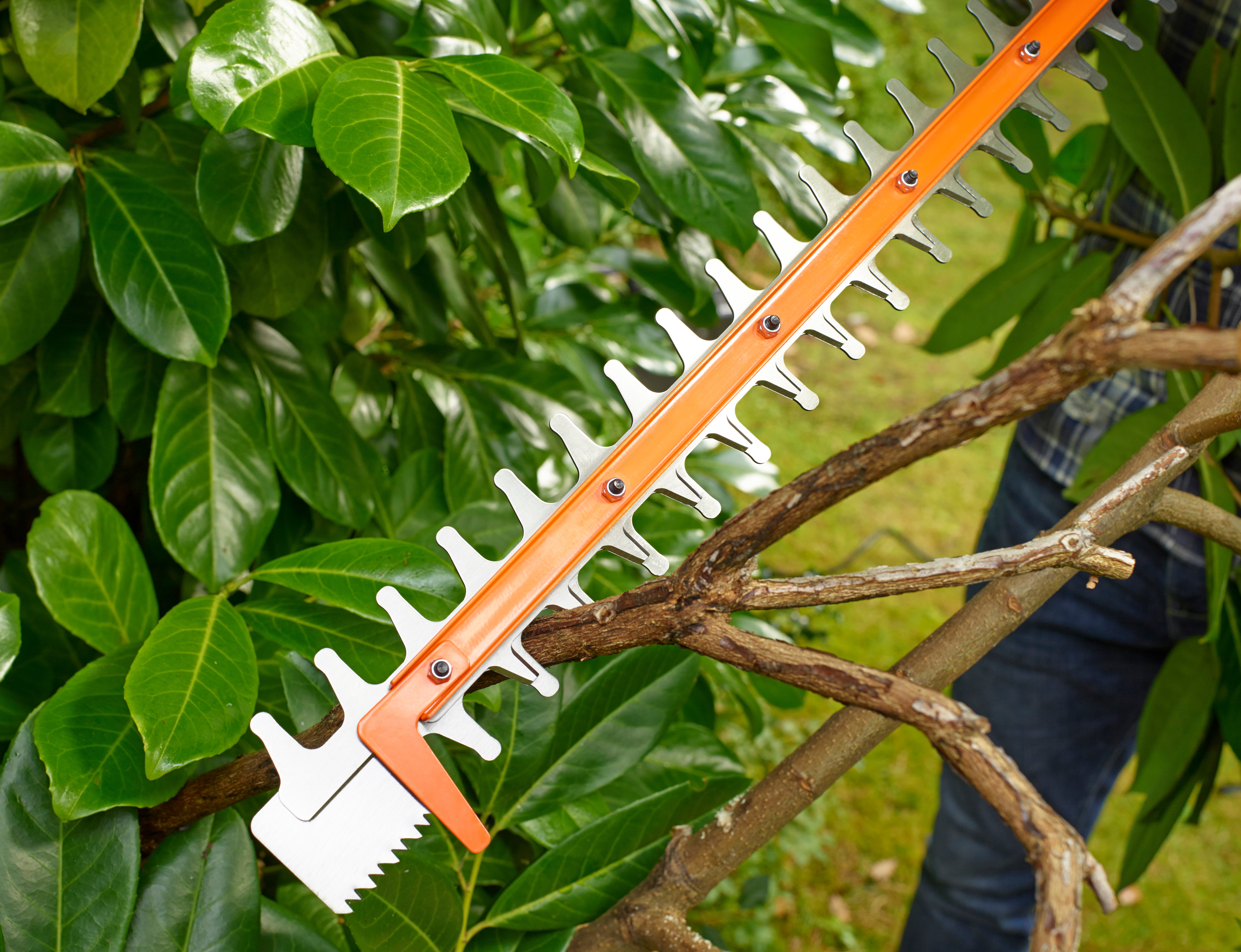 Corta-sebes elétrico BLACK + DECKER BEHT201-QS - 4