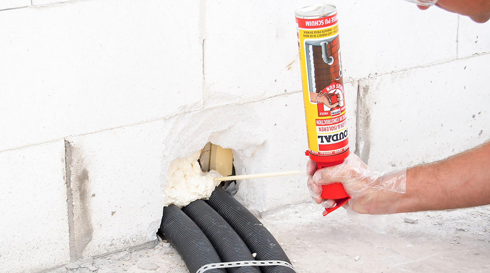 Espuma de poliuretano SOUDAL Genius Mega 600 ml para puertas, ventanas y paredes en color amarillo. Tiempo de secado 20-25 minutos. Aplicación manual. - 7