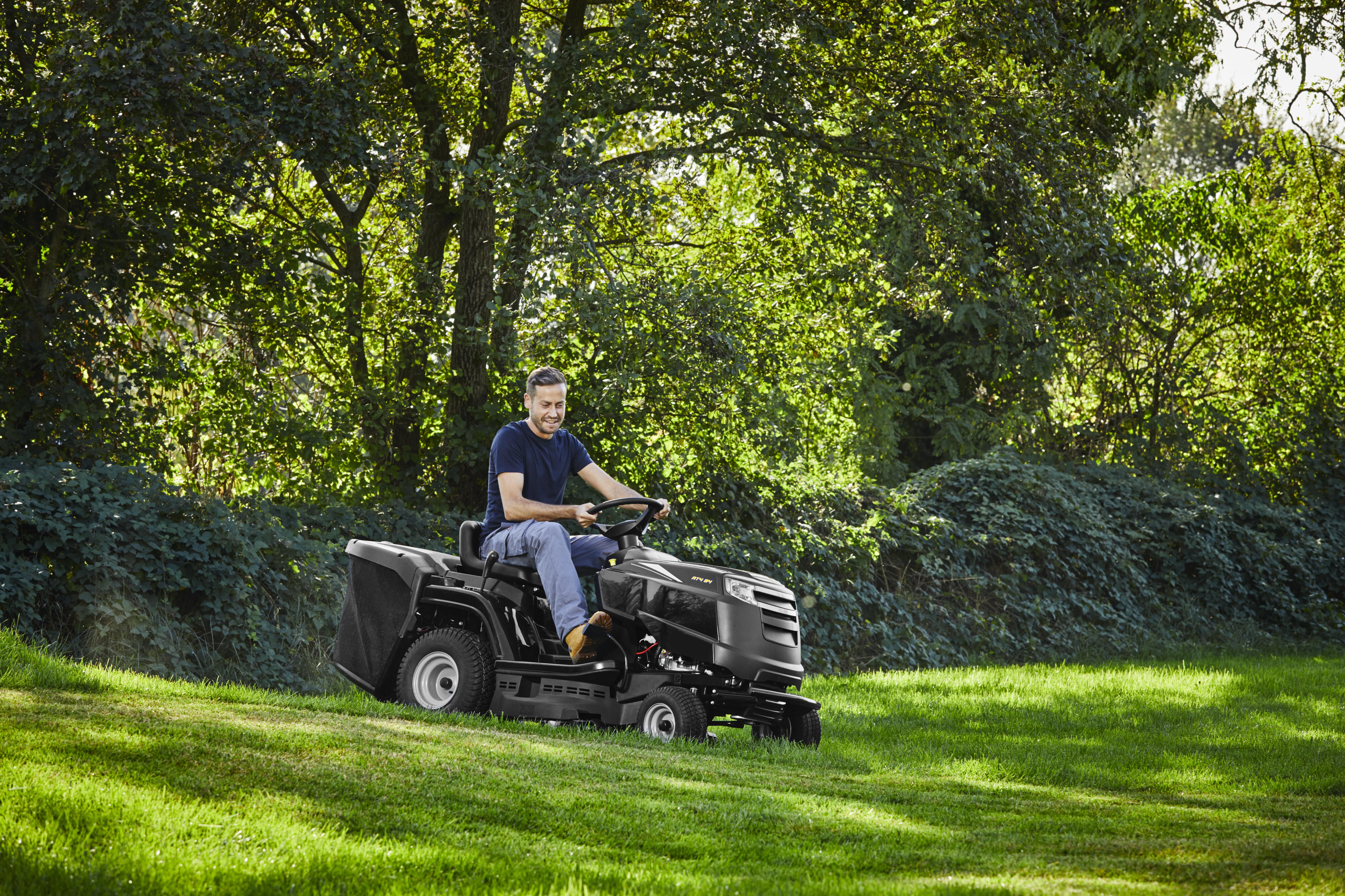 Tractor ALPINA AT4 84 A 352 cc 84 cm ancho de corte - 2