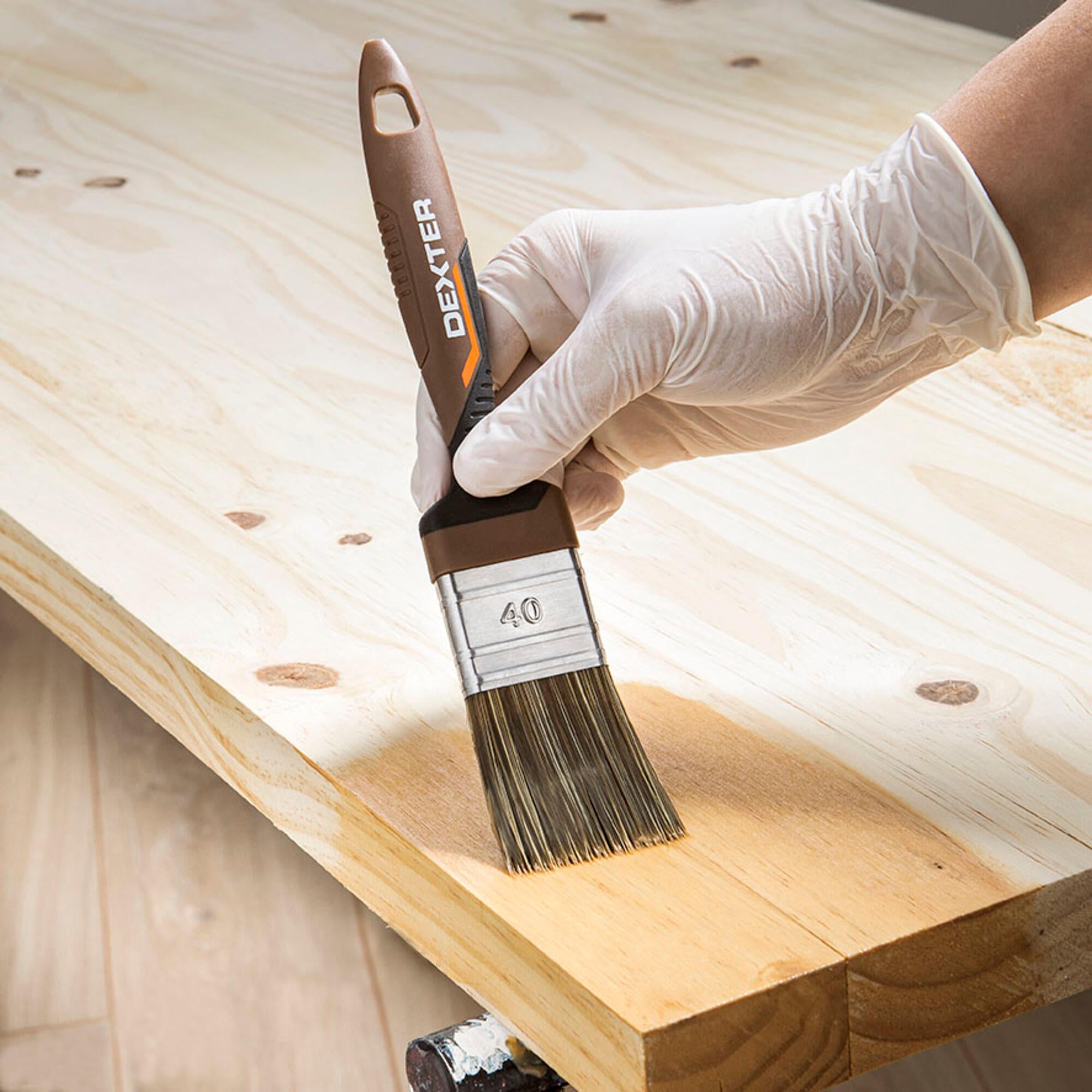 Cómo quitar pintura de la madera rápido y fácil - Bien hecho