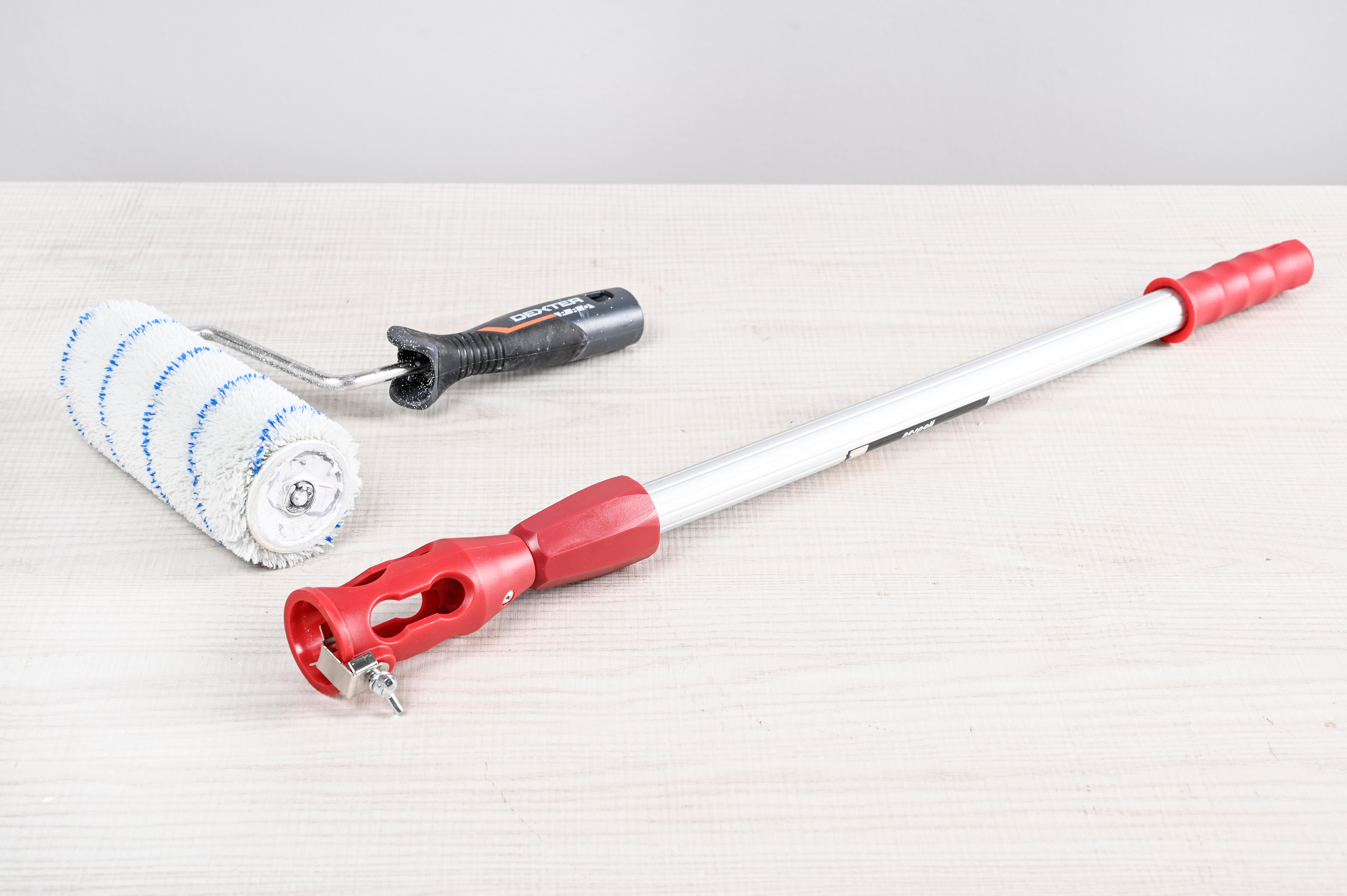 Alargador para pintar de aluminio NESPOLI desde 68.5 hasta 100 cm de longitud. Articulado. Empuñadura ergonómica. Tipo de sujeción mediante apriete. - 7