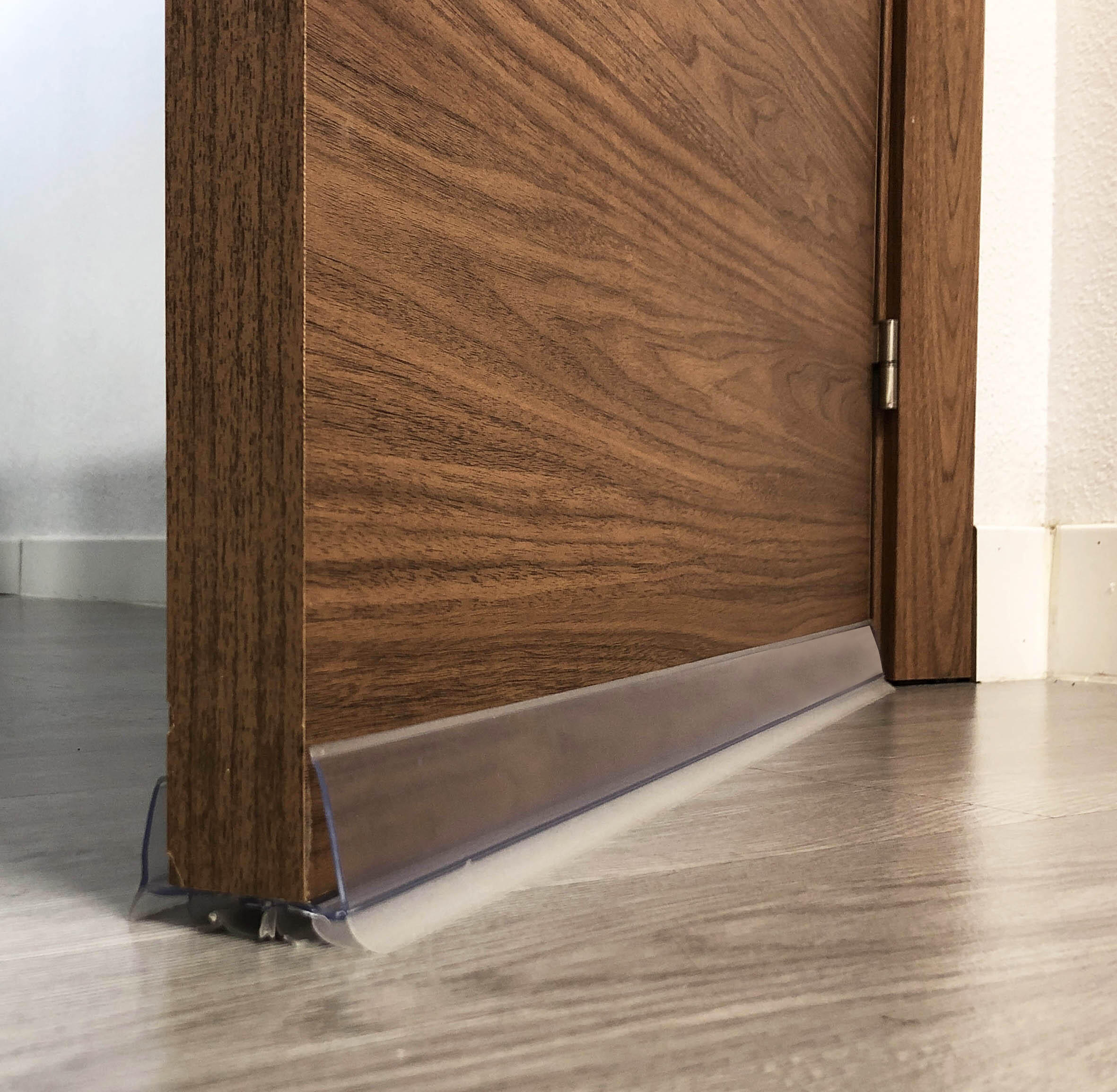 Burlete de puerta exterior BURCASA pvc flex quatro stop en color incoloro, 50 mm de espesor x 100 cm de anchura x 5 cm de longitud. Impide el paso del agua. Perfil junta plano. Recortable. Tipo de instalación deslizar. - 4