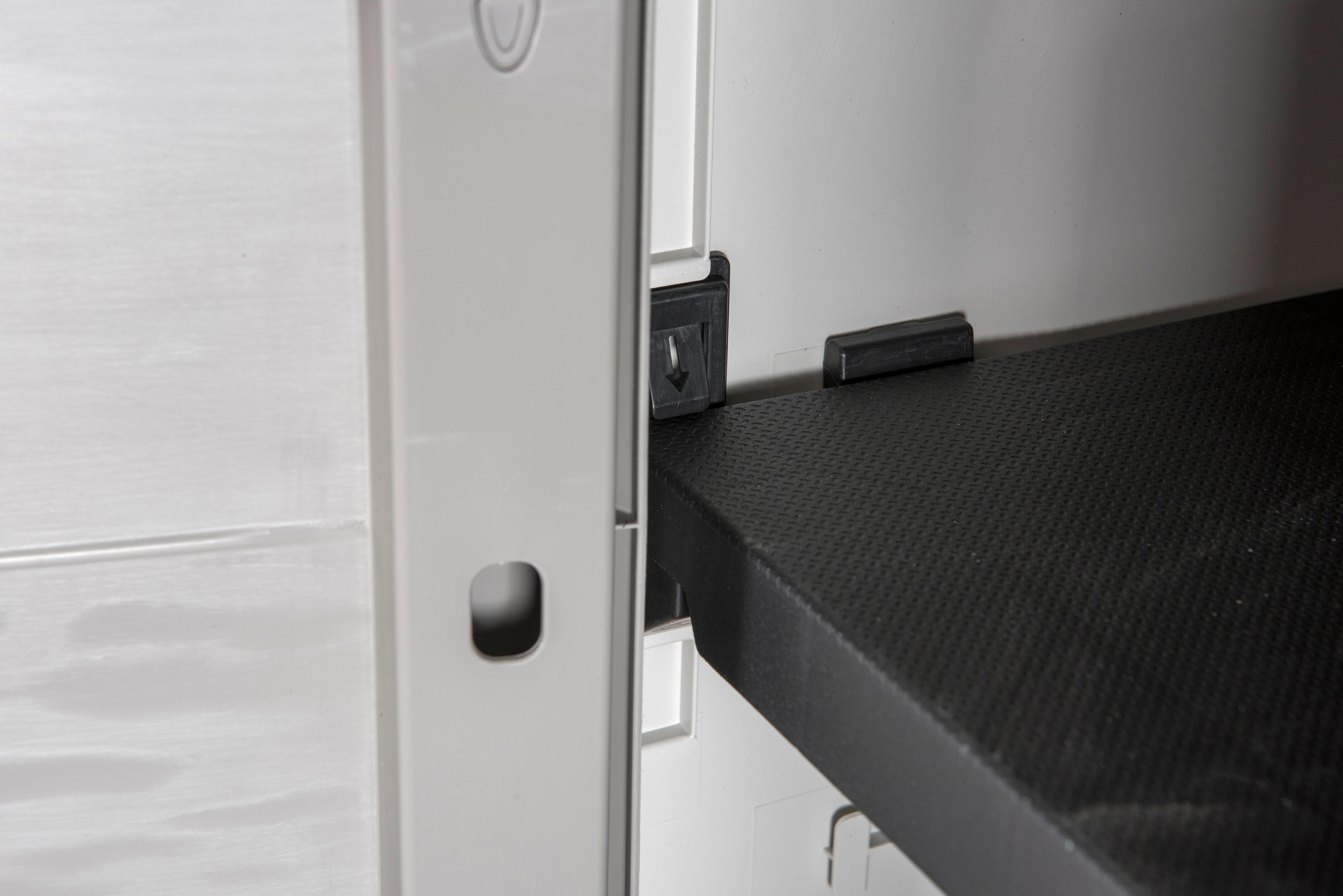 Armoire haute résine gris taupe, l.78 x H.46 x P.182 cm - 7