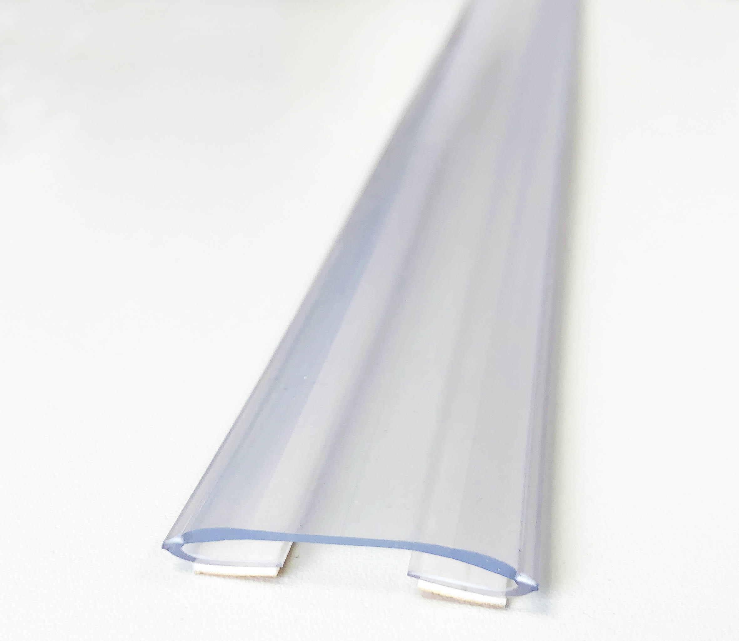 Burlete de puerta exterior BURCASA antipinzamiento en color transparente, 60 mm de espesor x 100 cm de anchura x 6 cm de longitud. Impide el paso del agua. Perfil junta plano. Recortable. Tipo de instalación encolado. - 2