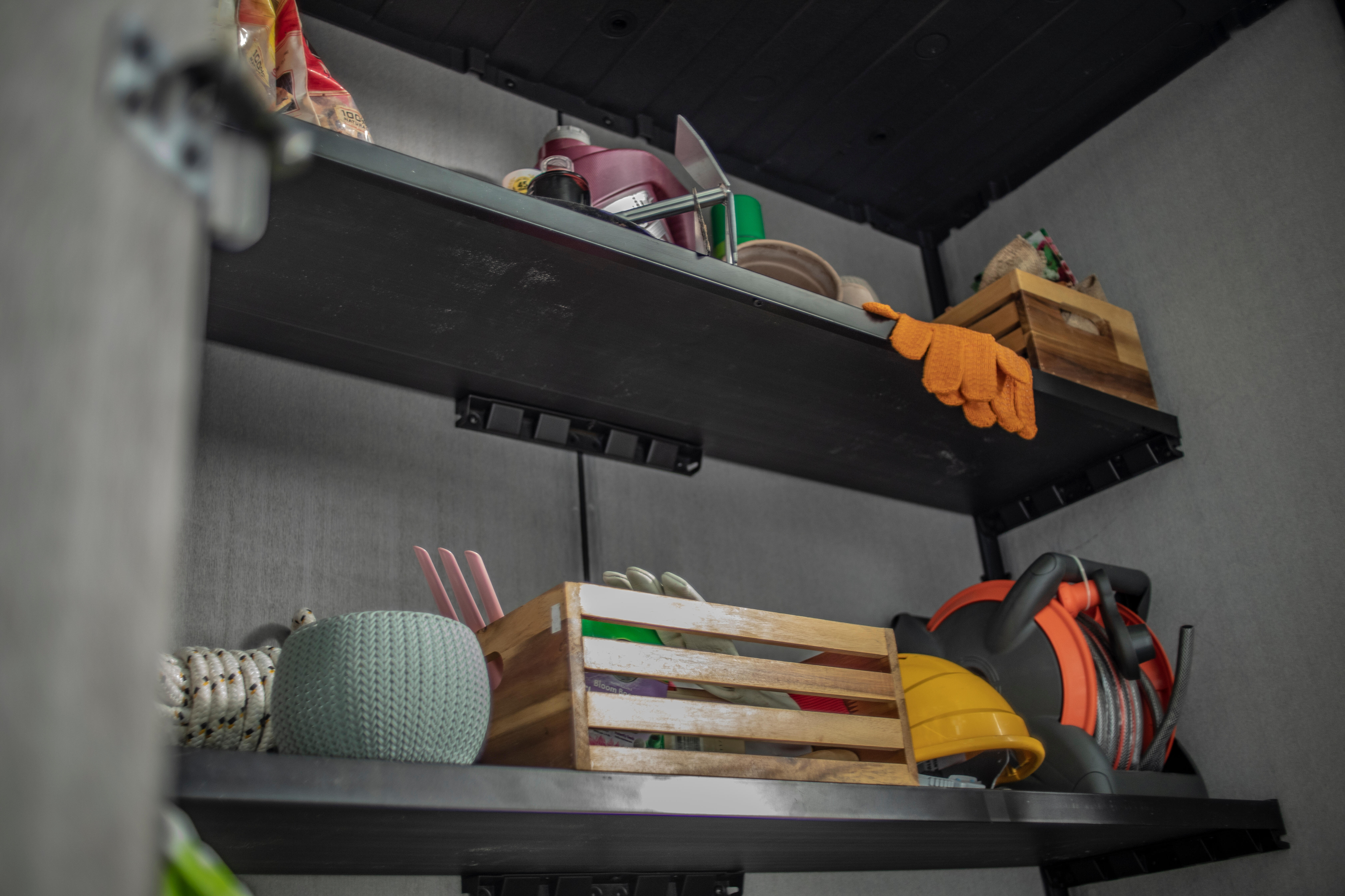 Box portattrezzi in polipropilene KETER HIGH STORE + L 140 x P 73.6 x H 170.4 cm GRIGIO - 15