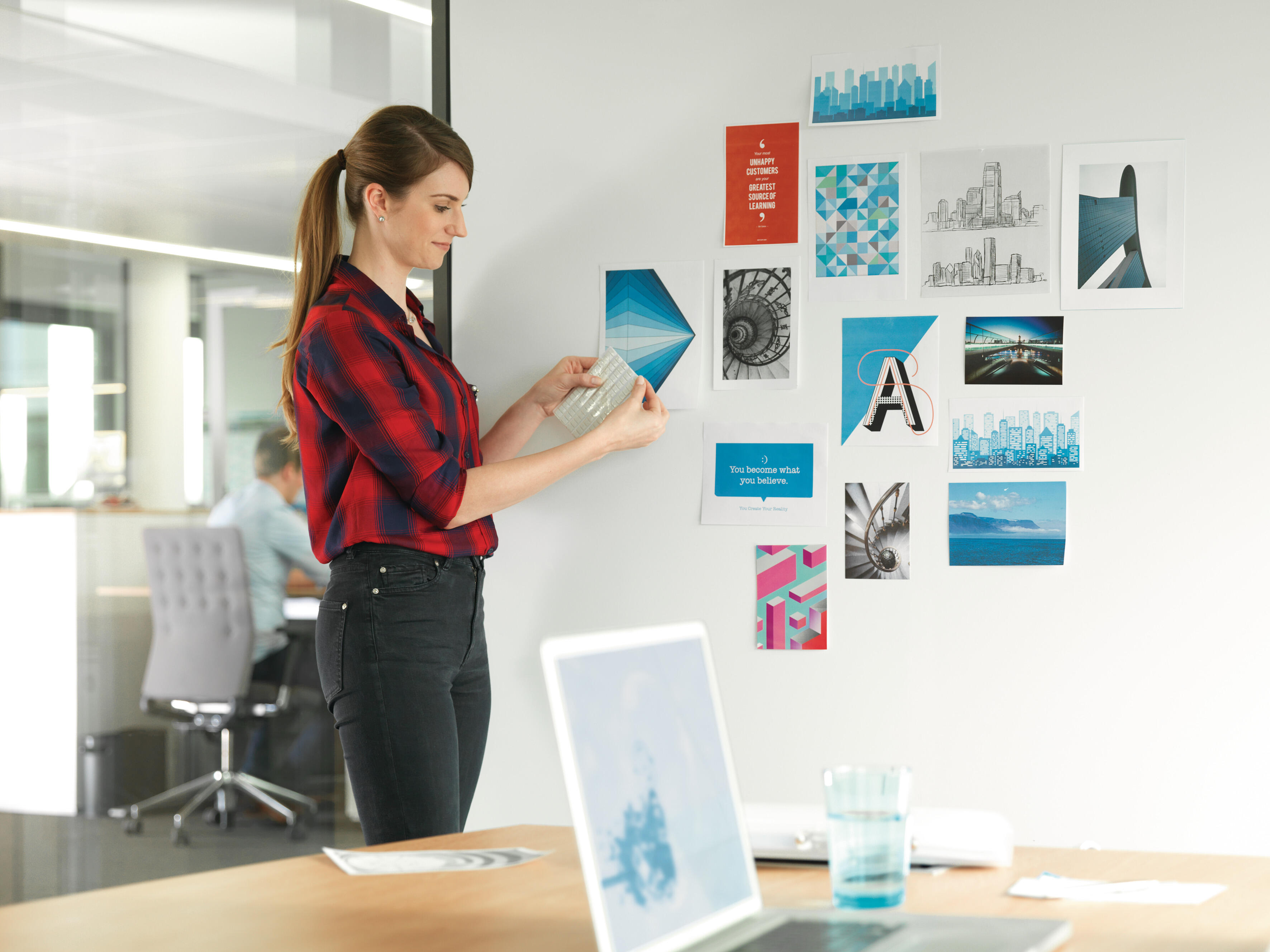 Pack de 80 puntos masilla adhesiva tack tesa