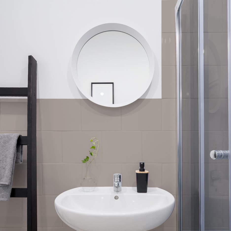 renovar el baño con pintura