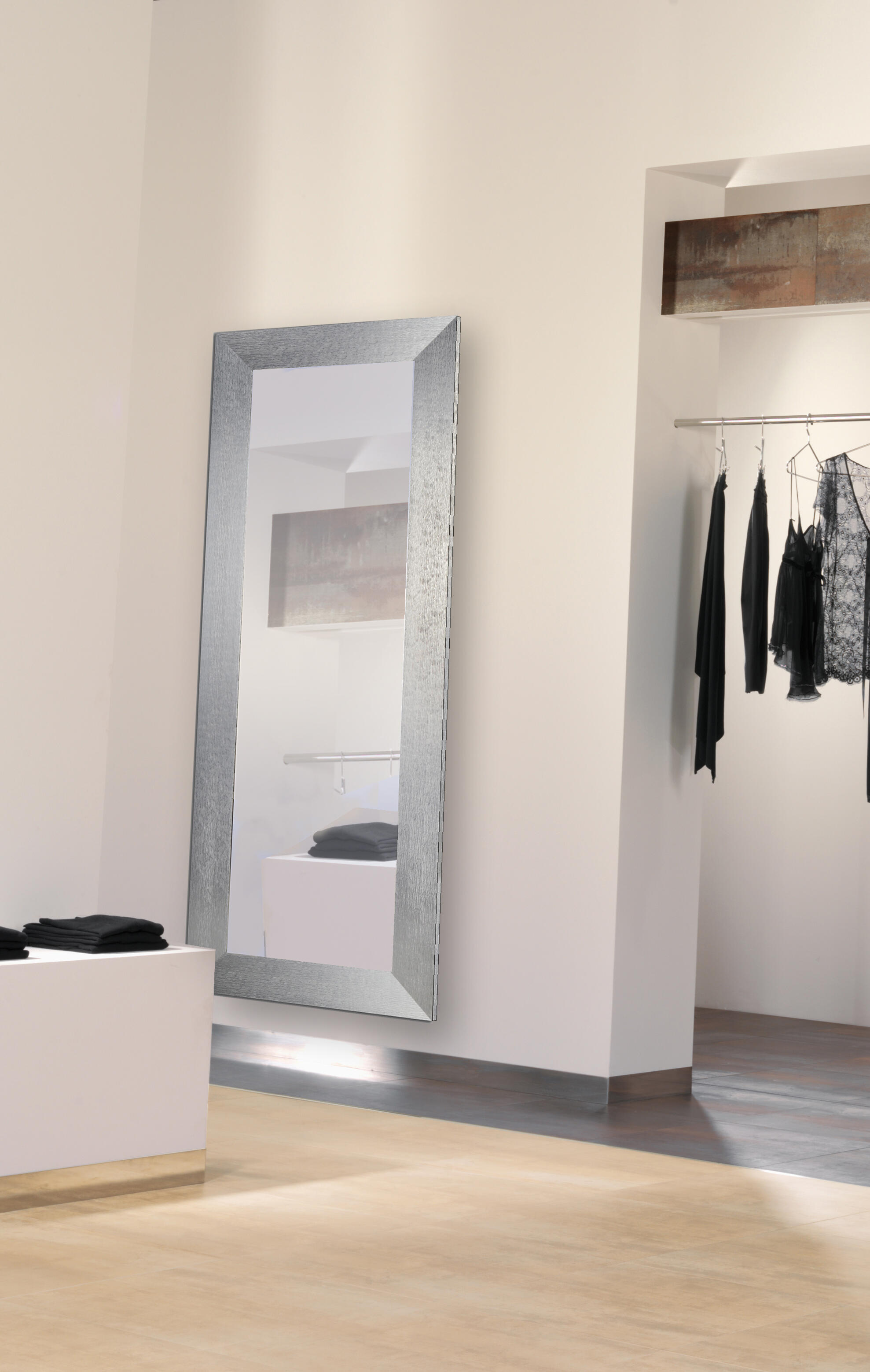 Espejo enmarcado con pie (suelo) rectangular Toscana madera plata brillante GAD GONZALEZ ARTE Y DECORACIÓN de 52x140 cm - 3