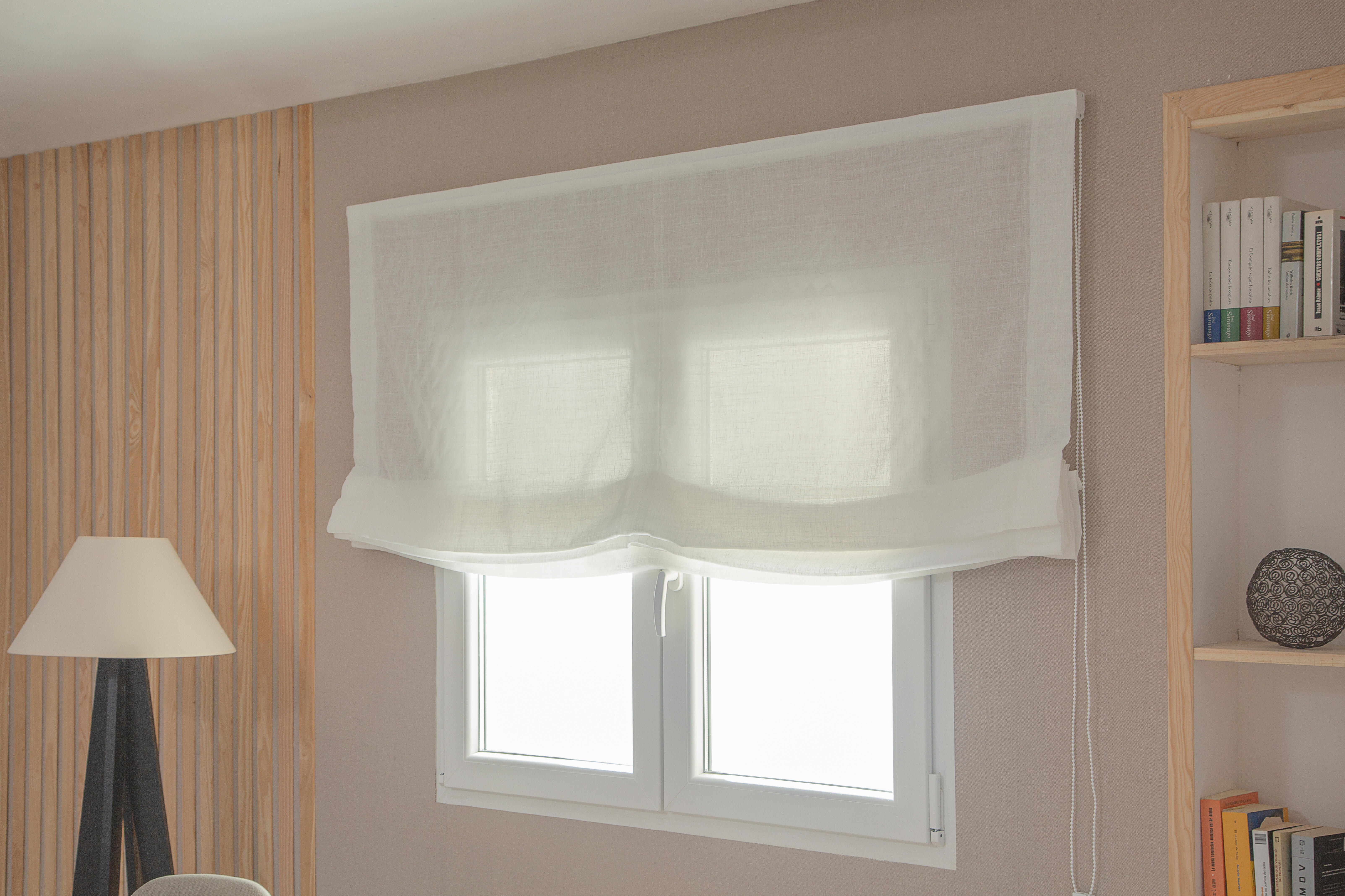 Estor plegable paquetto semi-transparente Forum 165x175 cm poliéster liso blanco con cadena - 12