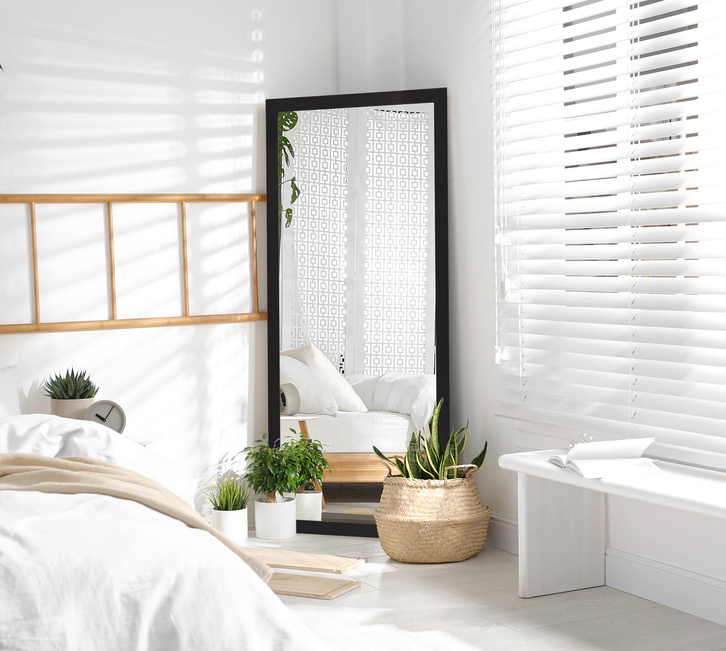 Espejo enmarcado de pared o suelo rectangular Shadi Taco madera negra mate  de 78 x 178 cm - 2