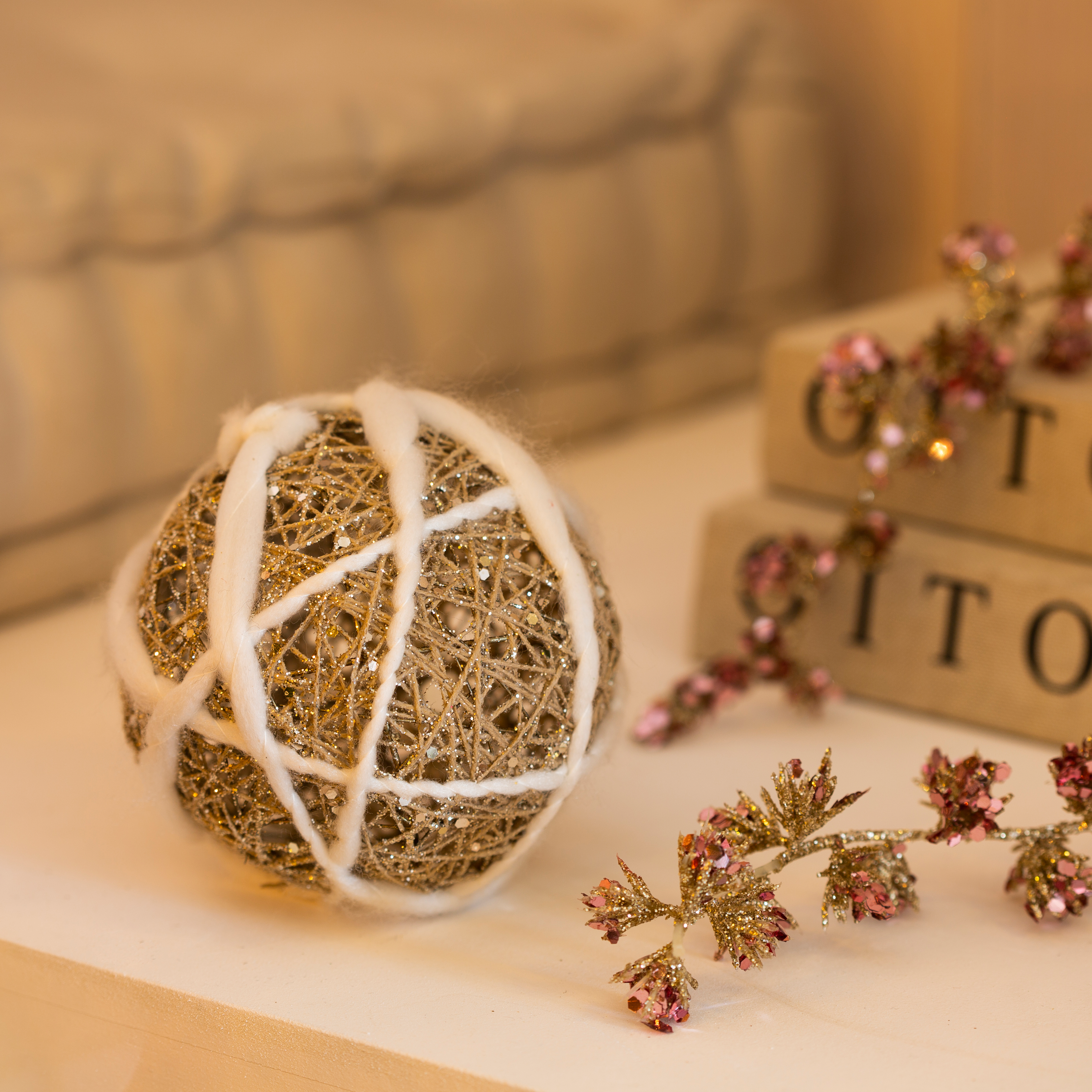 Bola de natal rattan efeito neve ⌀10 cm - 2