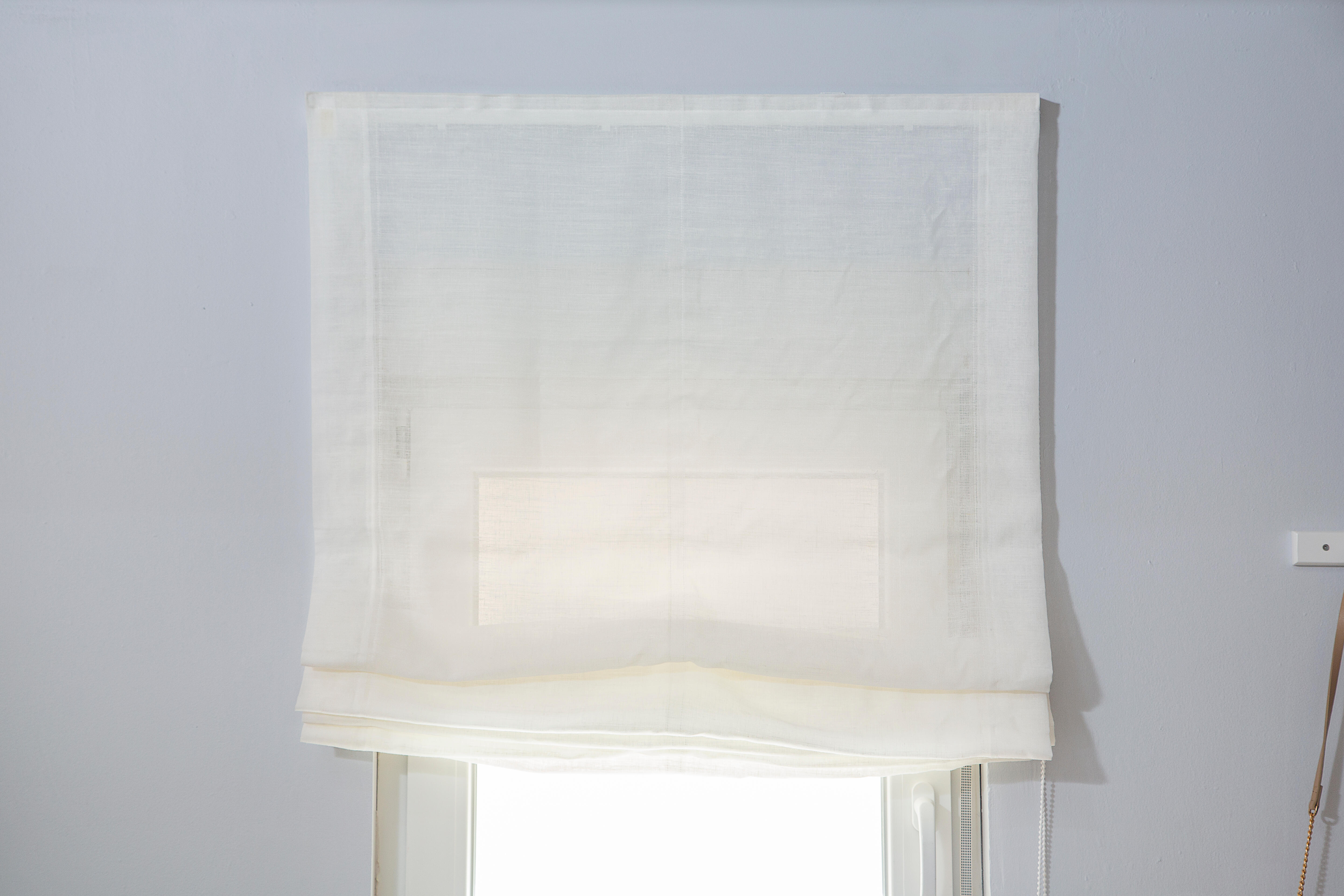 Estor plegable paquetto semi-transparente Forum 90x250 cm poliéster liso blanco con cadena - 12