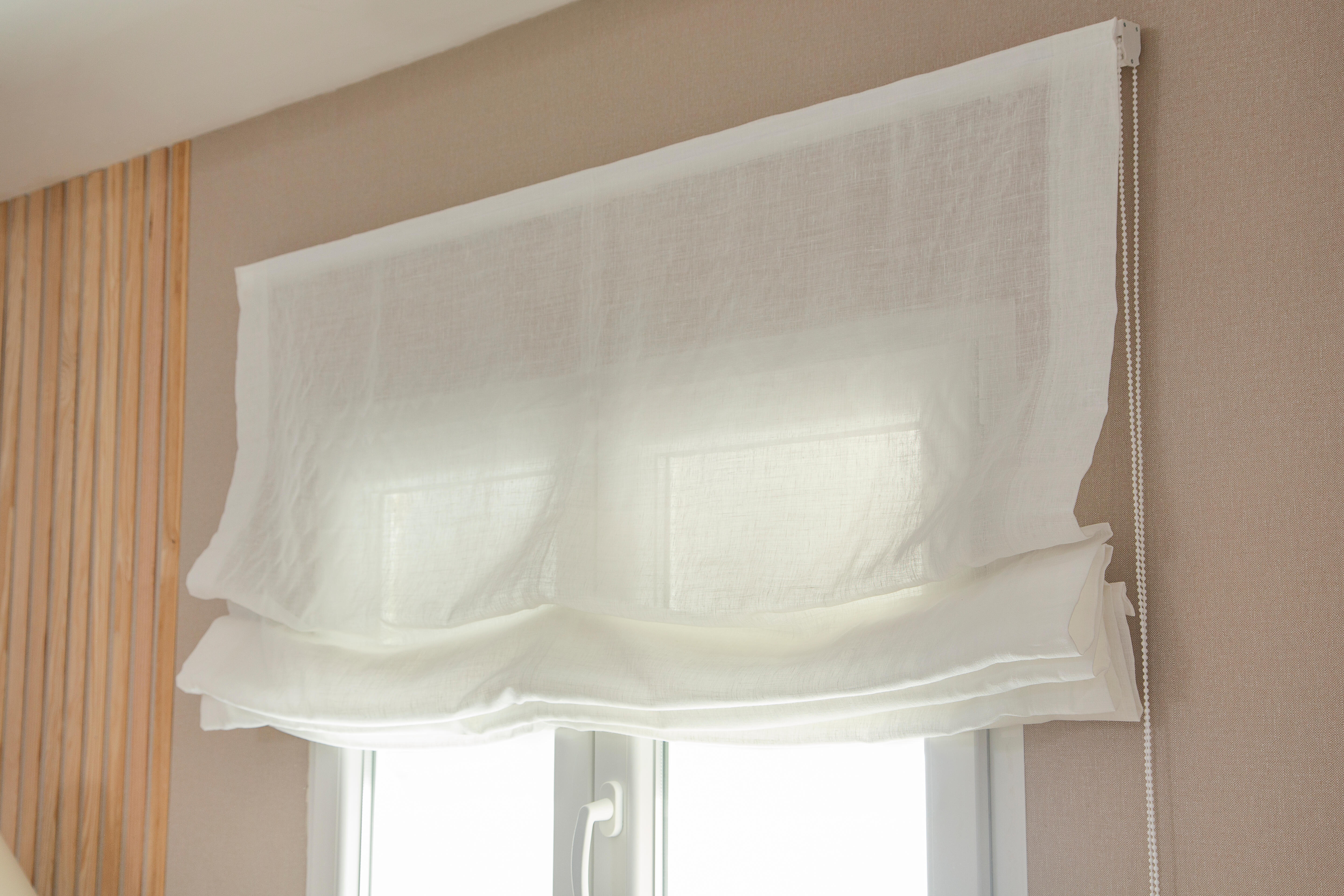 Estor plegable paquetto semi-transparente Forum 150x175 cm poliéster liso blanco con cadena - 12