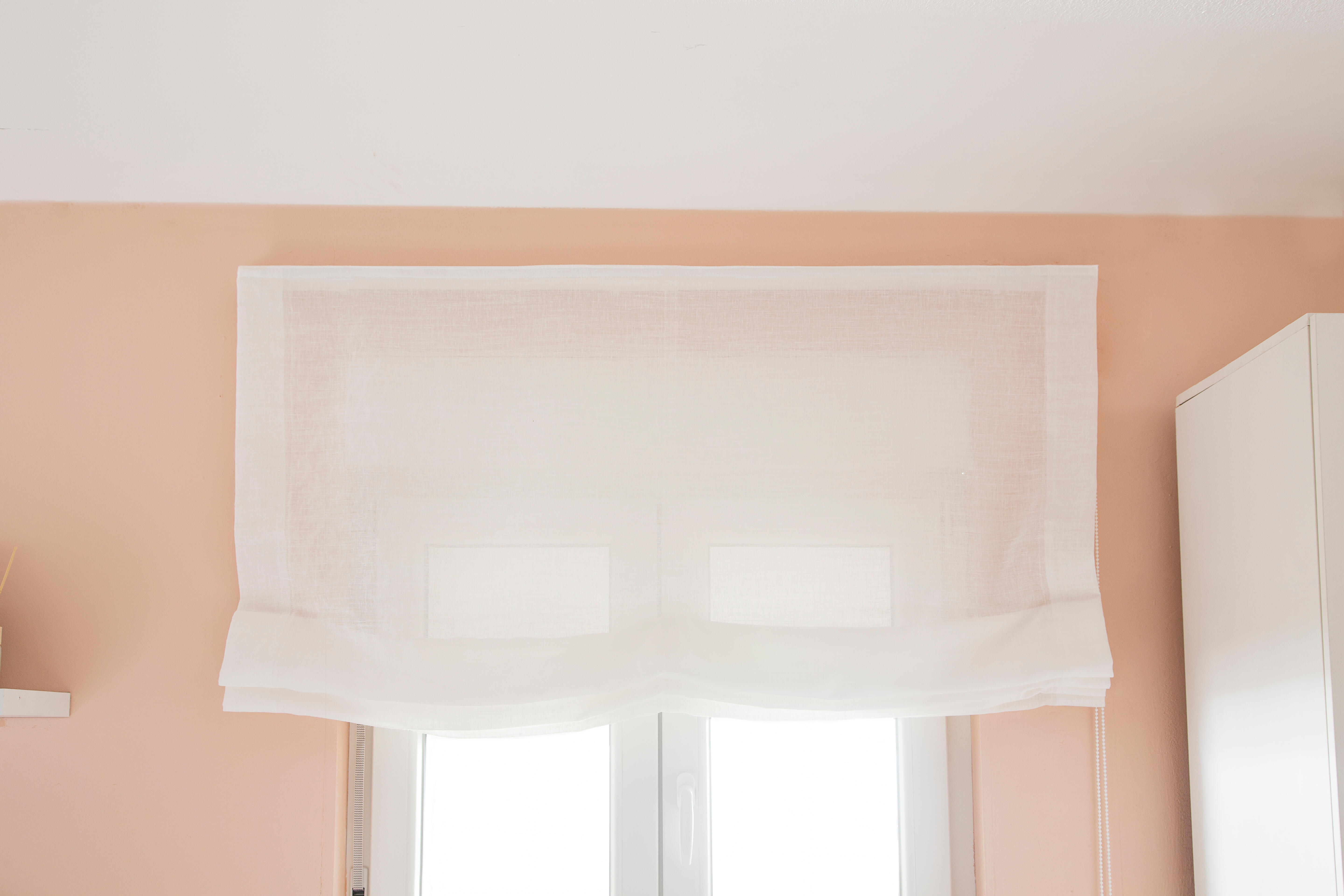 Estor plegable paquetto semi-transparente Forum 135x175 cm poliéster liso blanco con cadena - 5