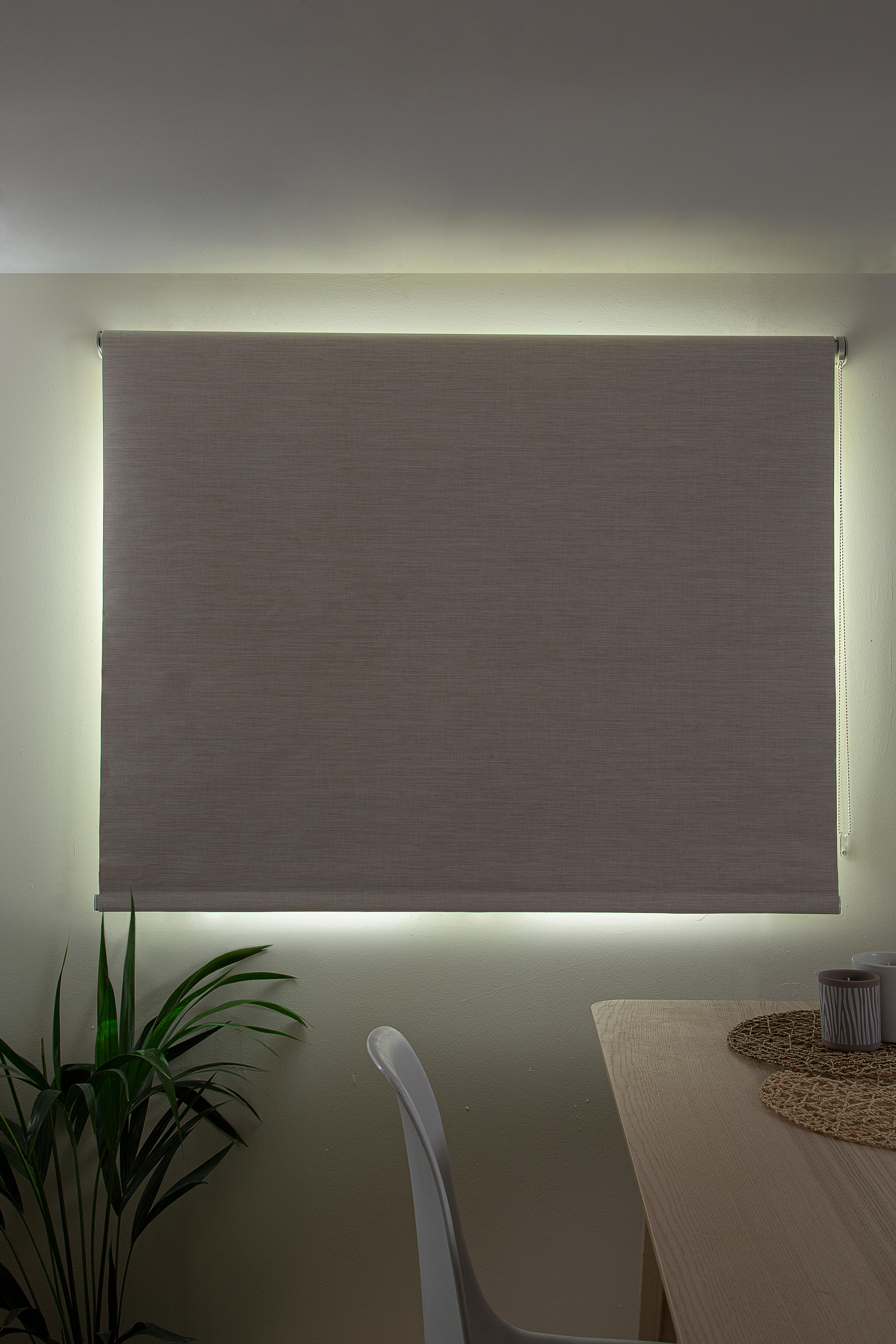 Estor enrollable opaco térmico con cadena Moon poliéster liso beige  de 150x250cm - 7
