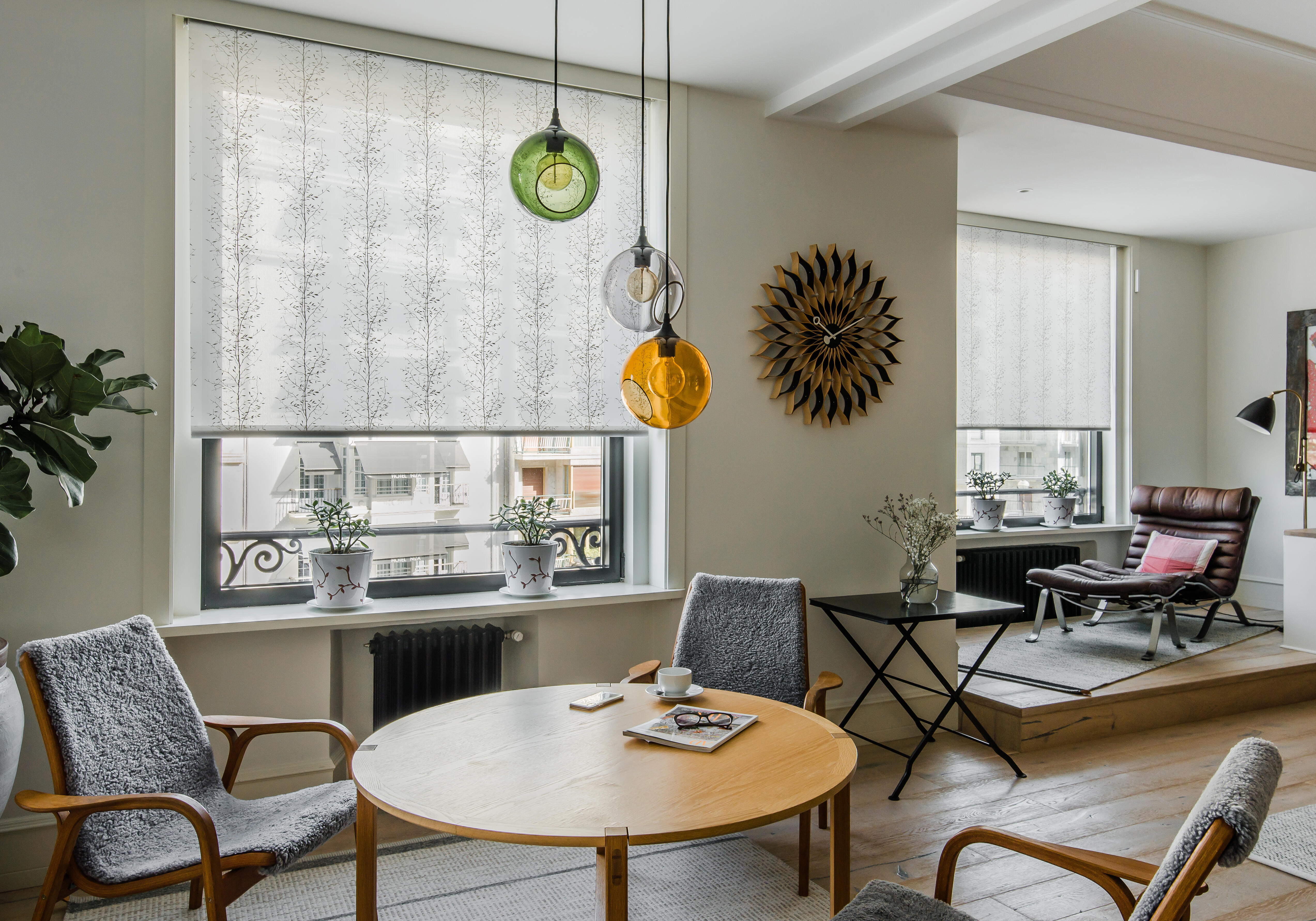 Estor enrollable screen 5% con cadena ramas poliéster planta beige de 135x250cm